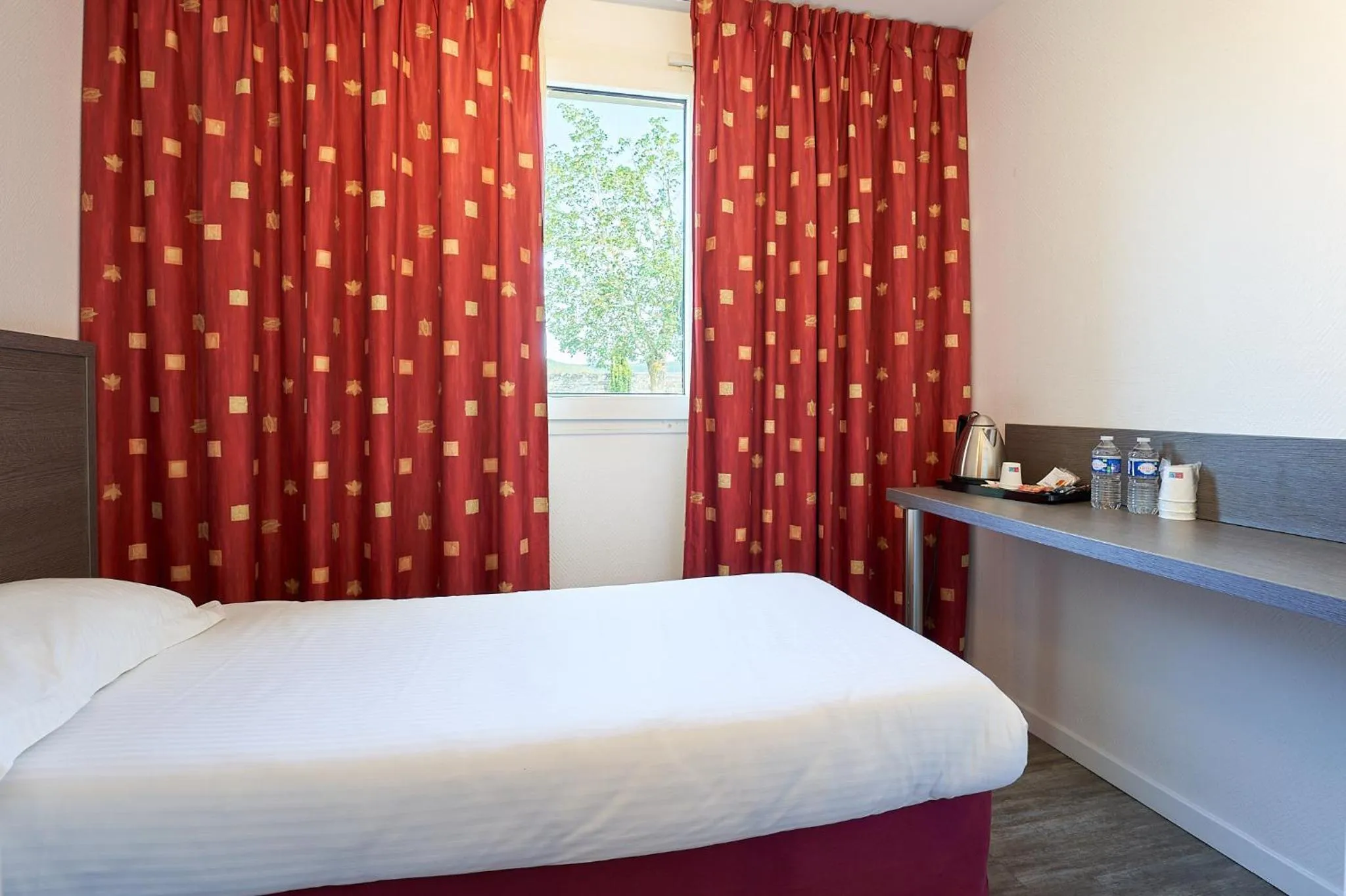 Bedroom, Bed in Authentic by balladins Dijon / Marsannay-la-Côte