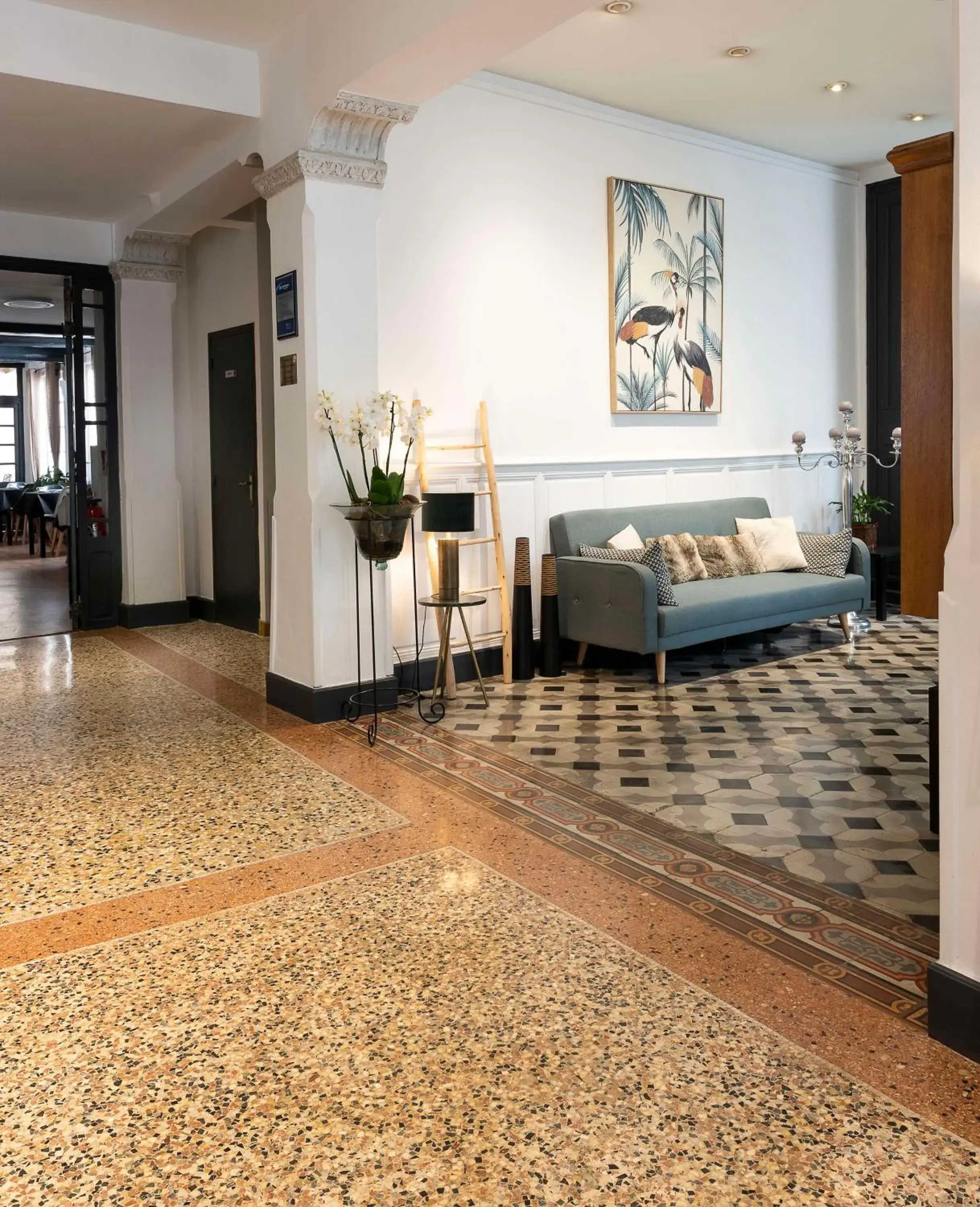 Lobby or reception in Best Western Le Comtadin Lobby or reception in Best Western Le Comtadin