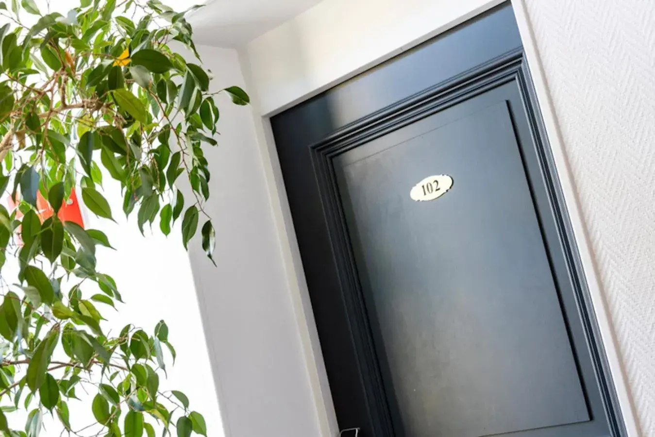 Property building in Best Western Le Comtadin Property building in Best Western Le Comtadin