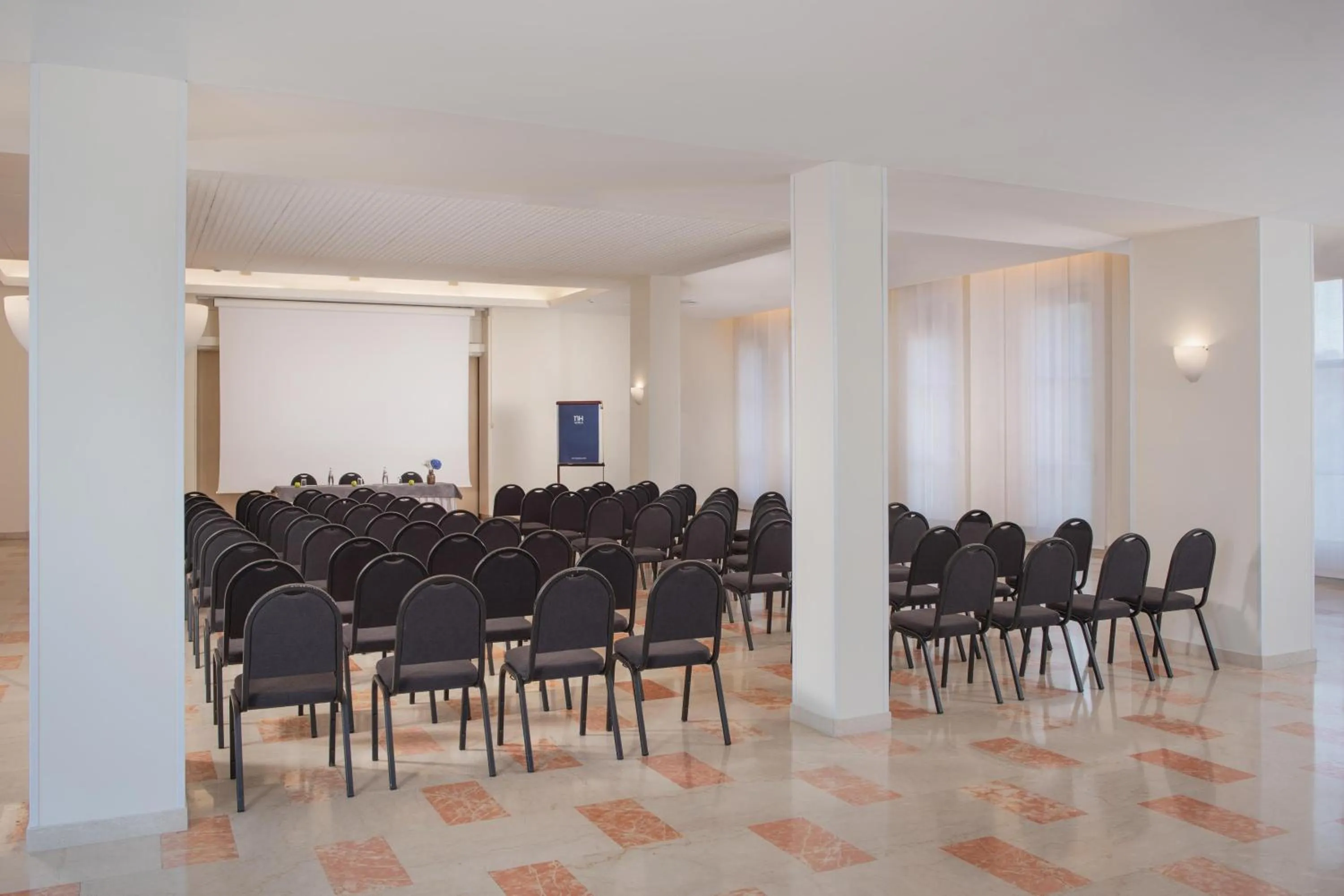 Business facilities in NH Ancona