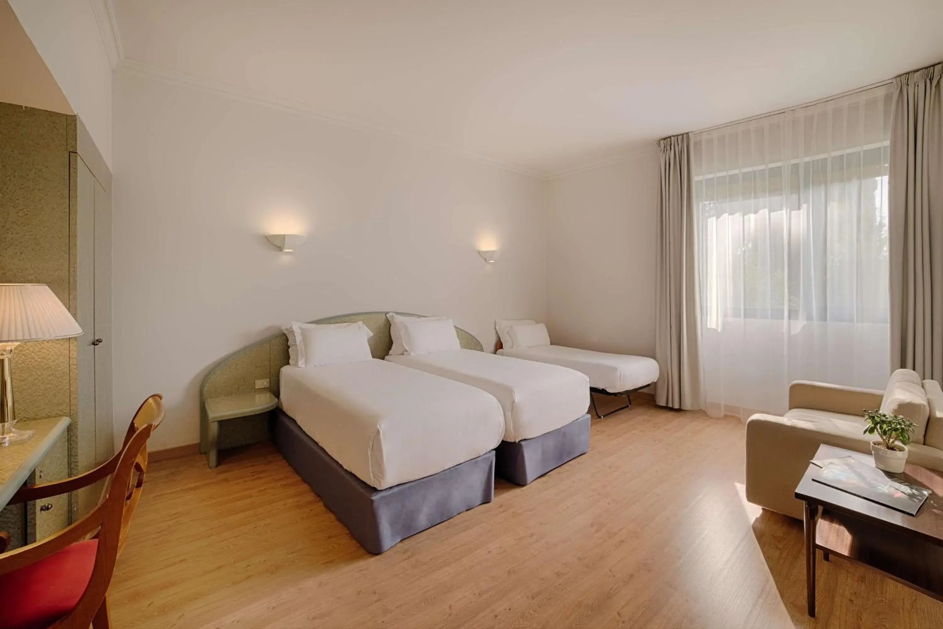 Photo of the whole room, Bed in NH Ancona Photo of the whole room, Bed in NH Ancona