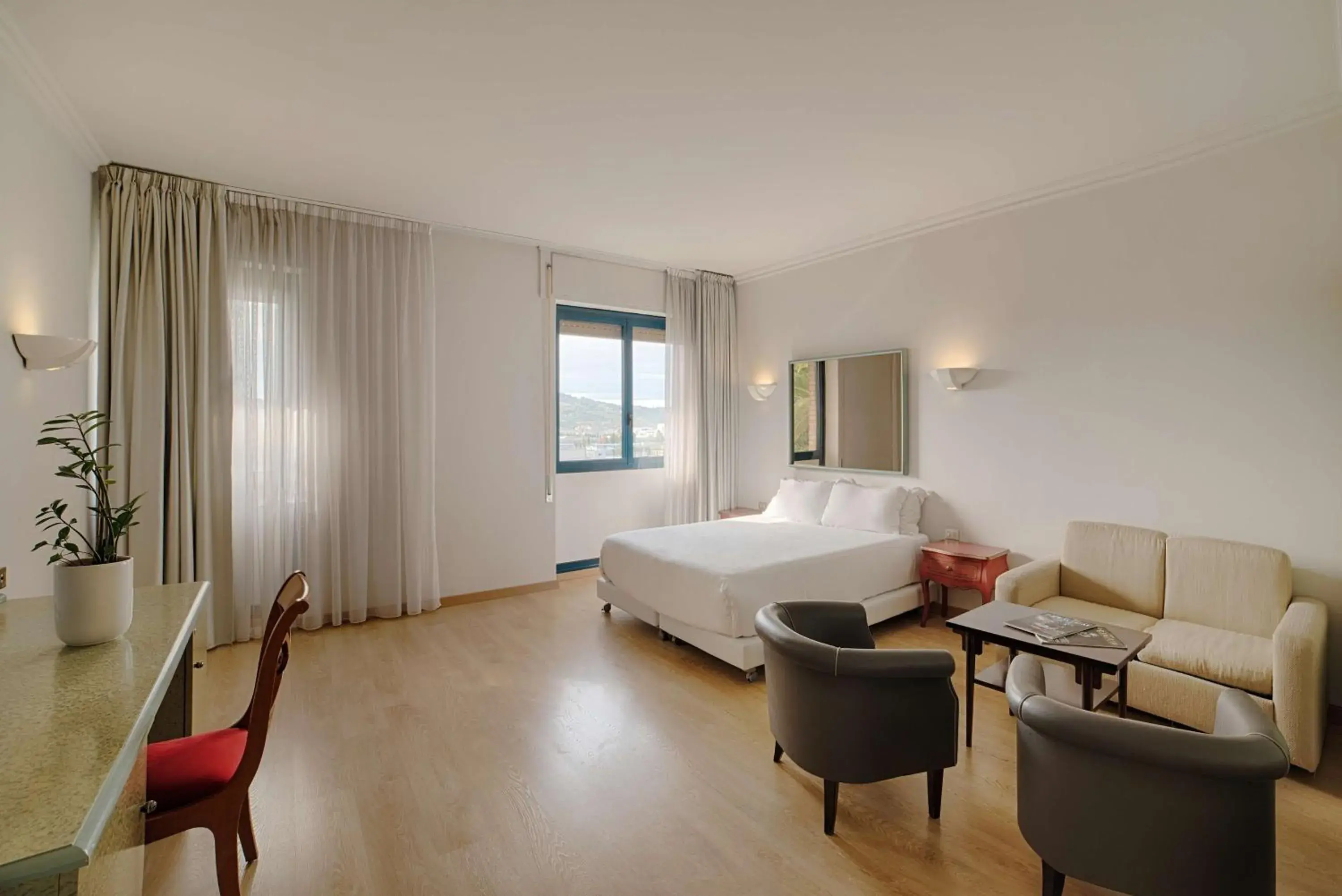 Photo of the whole room, Bed in NH Ancona Photo of the whole room, Bed in NH Ancona