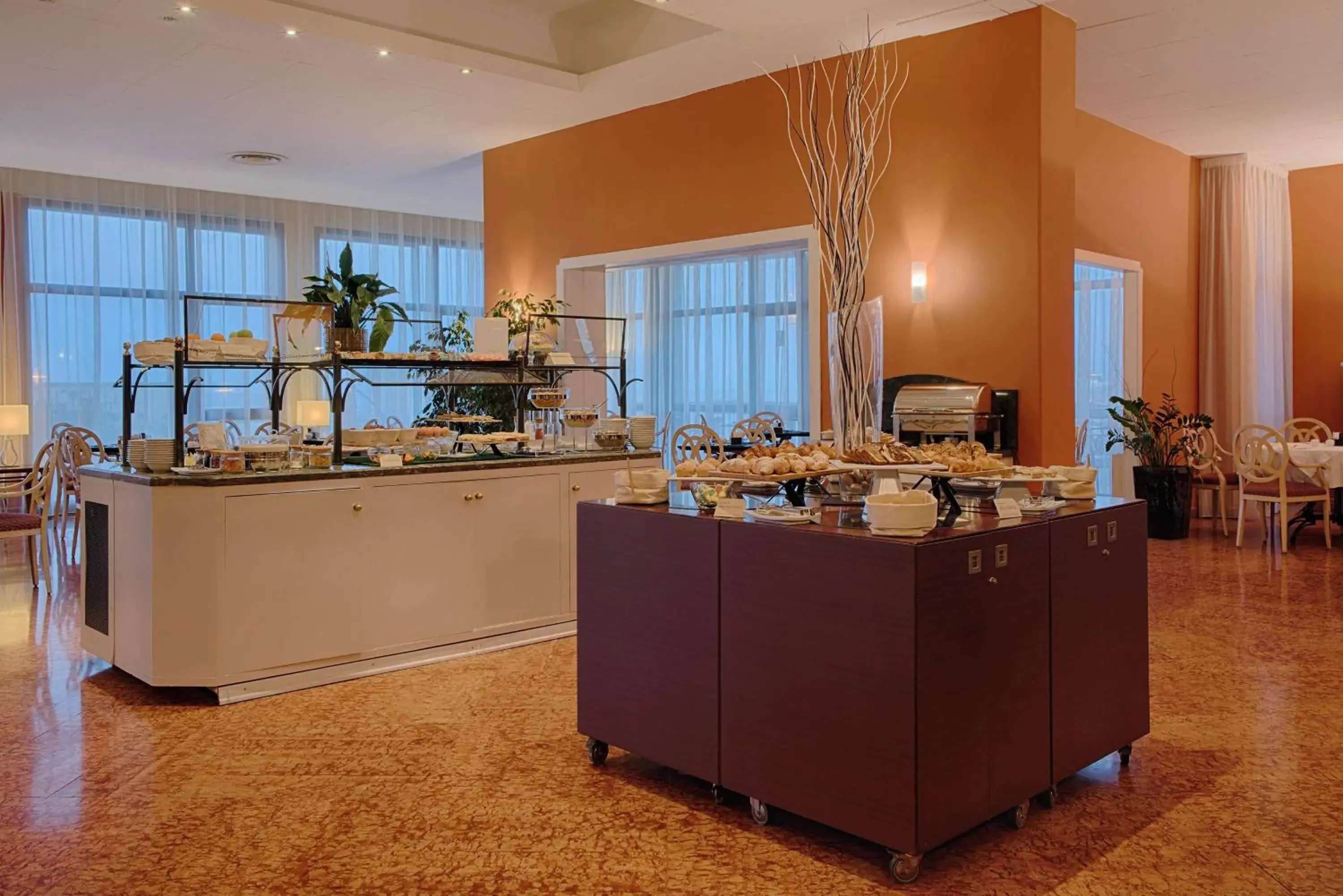 Restaurant/places to eat in NH Ancona Restaurant/places to eat in NH Ancona