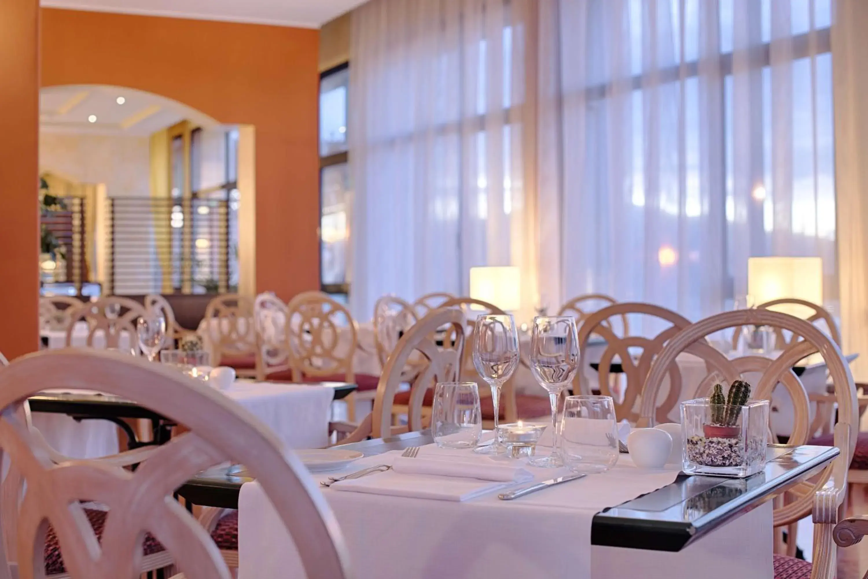 Restaurant/places to eat in NH Ancona Restaurant/places to eat in NH Ancona