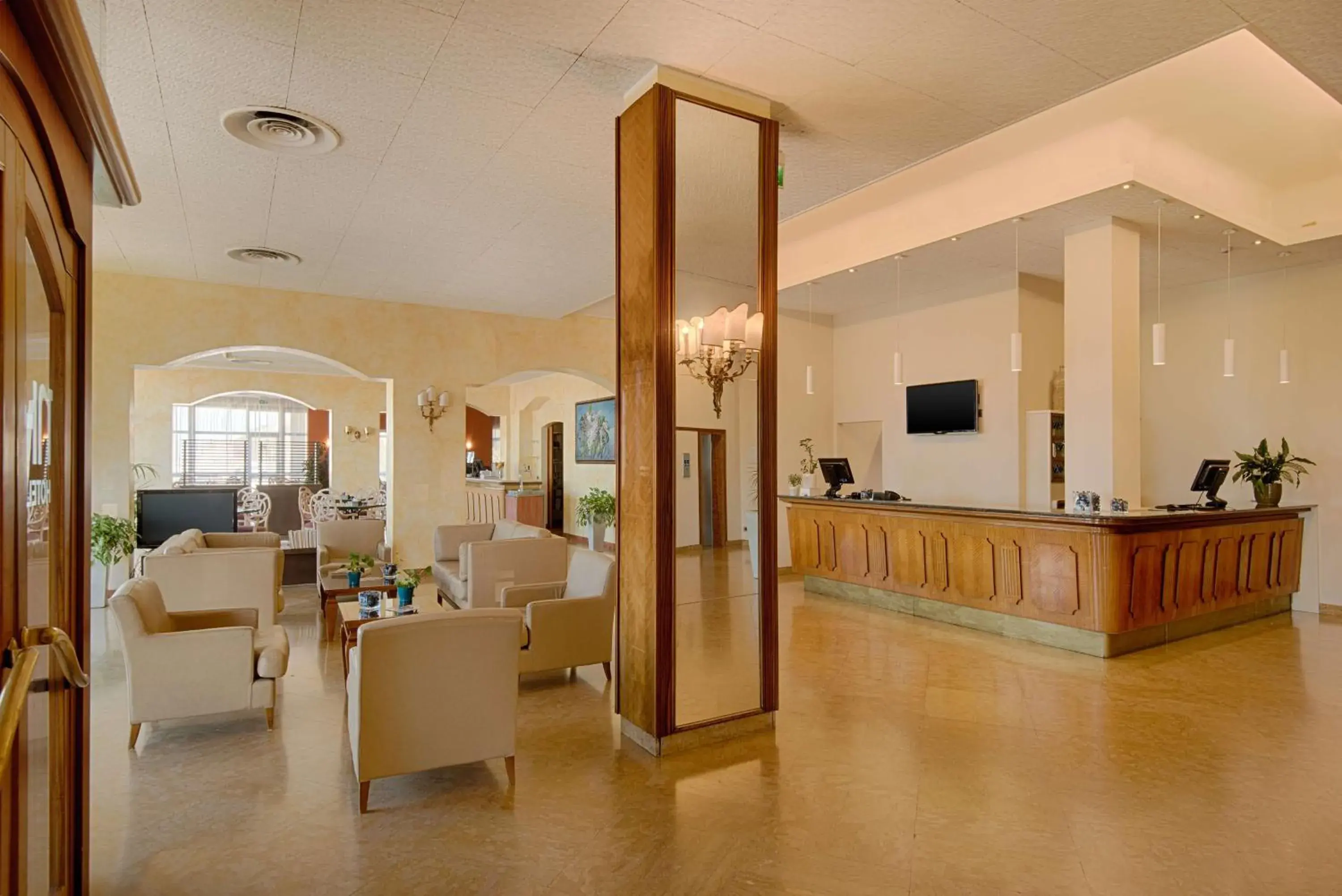 Lobby or reception in NH Ancona Lobby or reception in NH Ancona