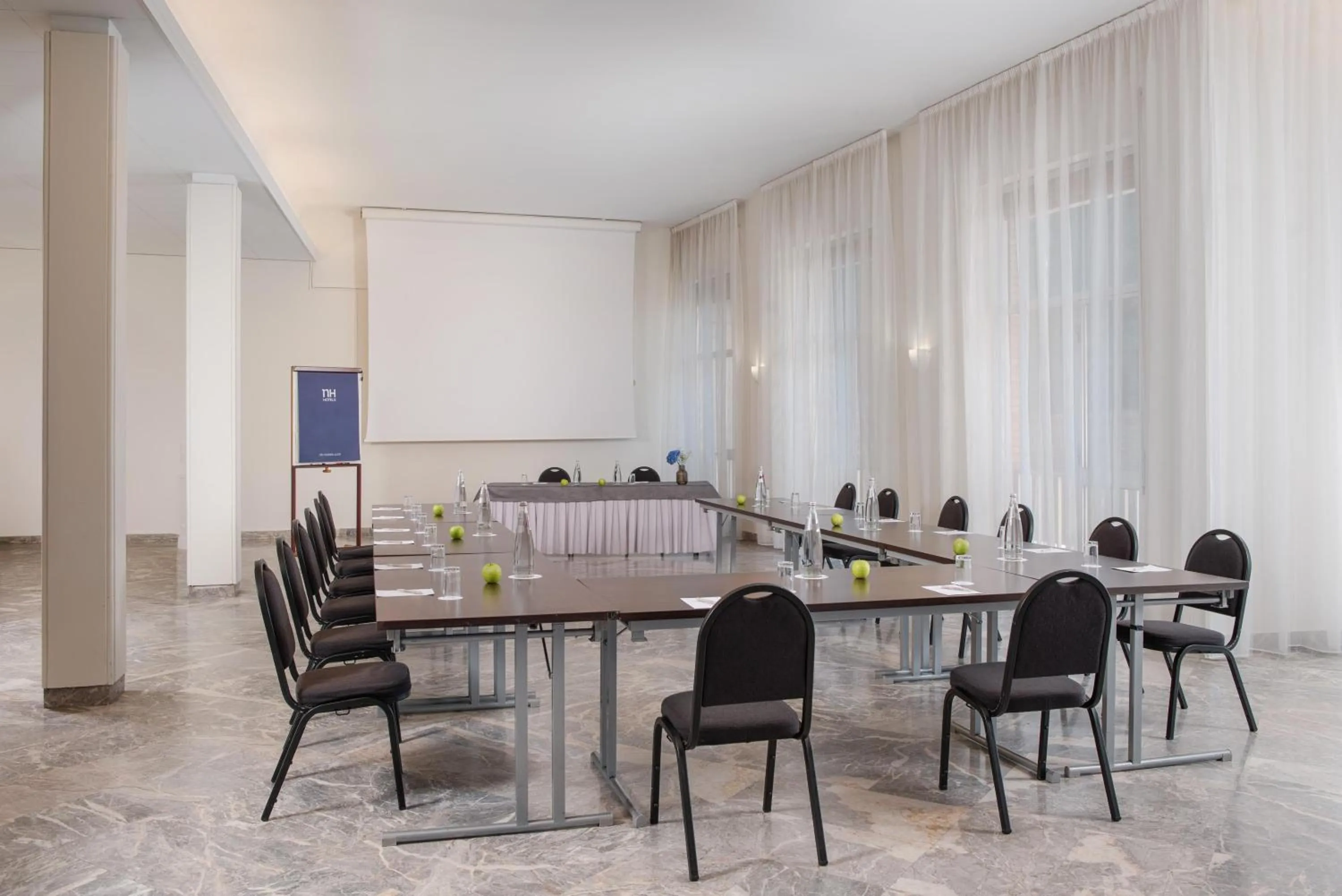 Business facilities in NH Ancona