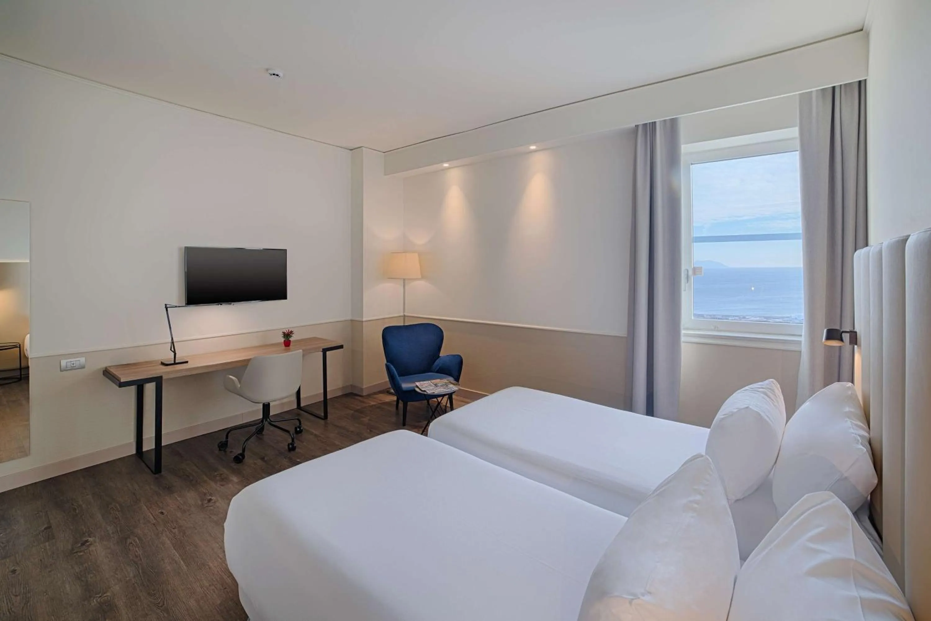 Bedroom, Bed in NH Napoli Panorama