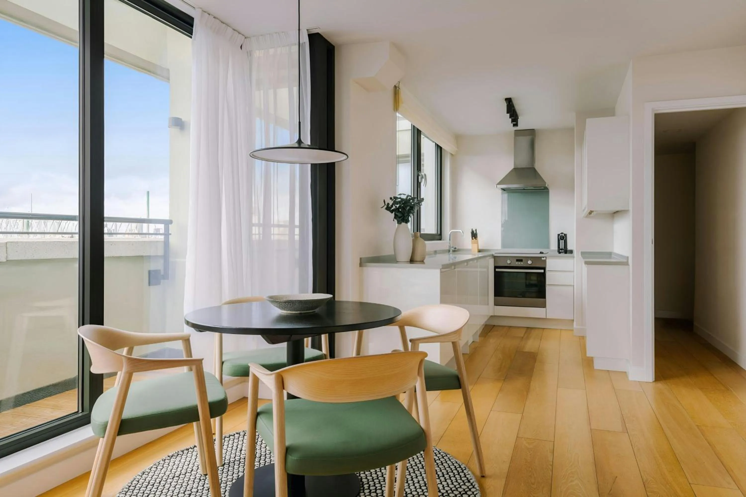 Kitchen or kitchenette in Sonder by Marriott Bonvoy The Bard Apartments Fitzrovia