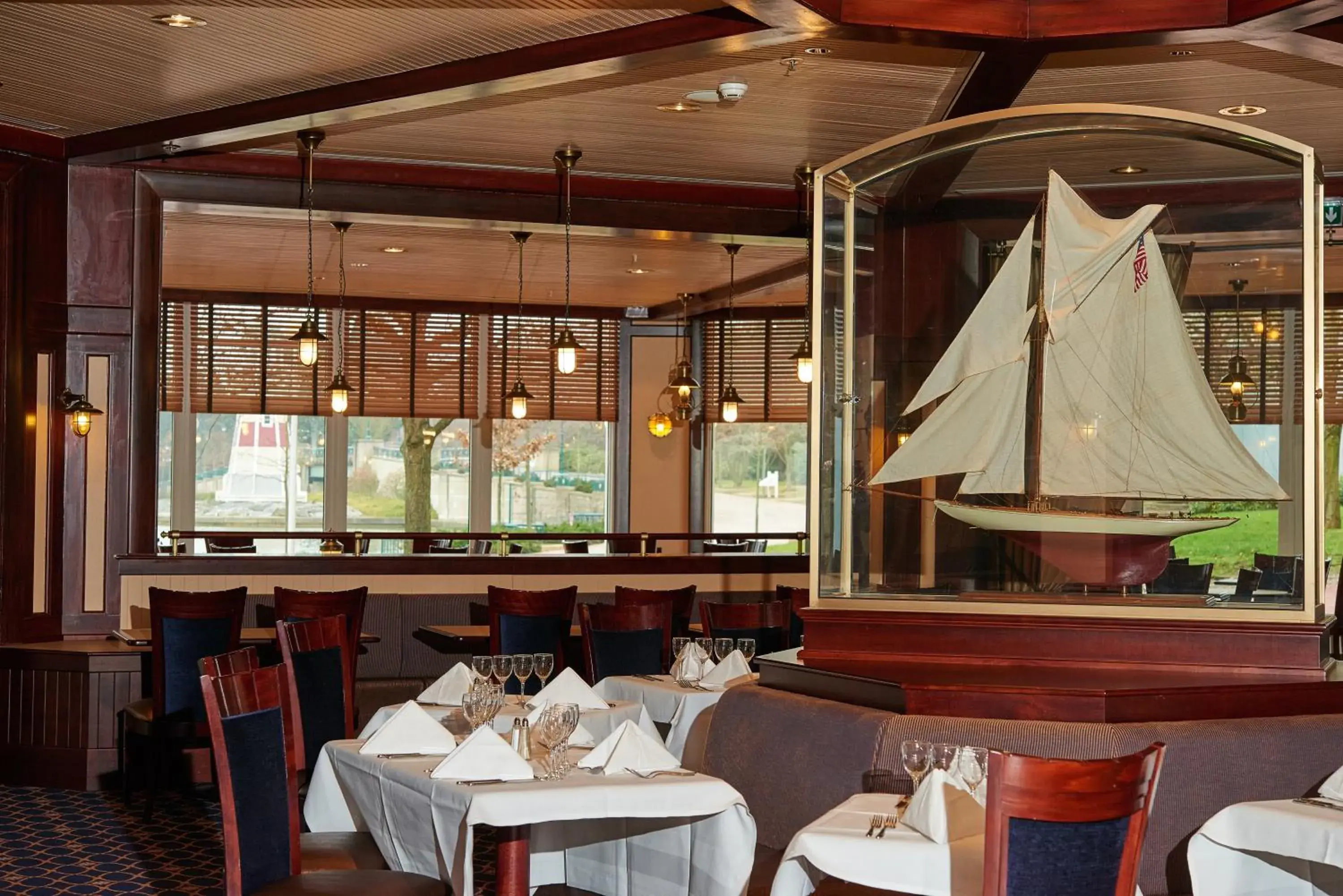 Restaurant/places to eat in Disney Newport Bay Club Restaurant/places to eat in Disney Newport Bay Club