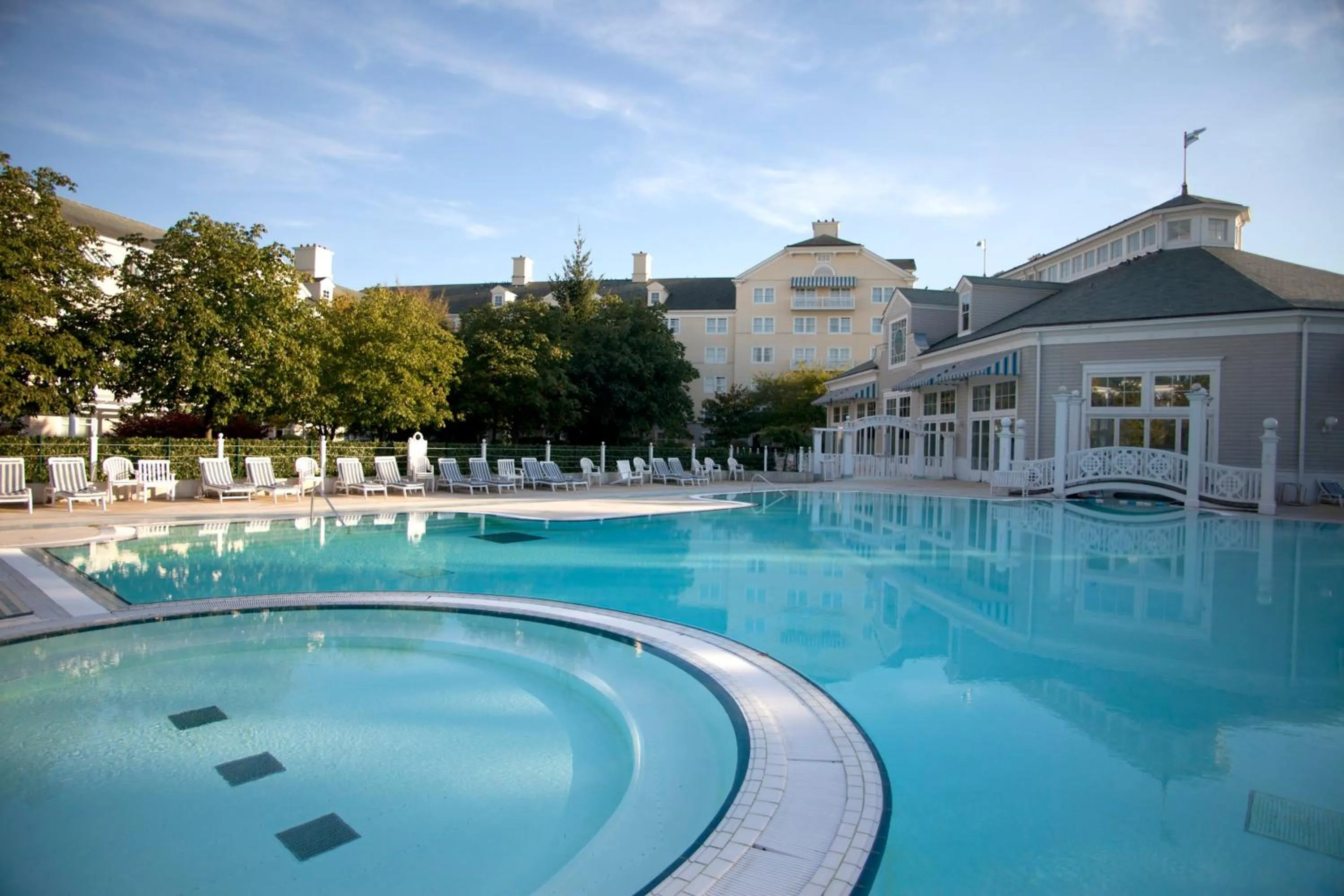 Swimming pool in Disney Newport Bay Club