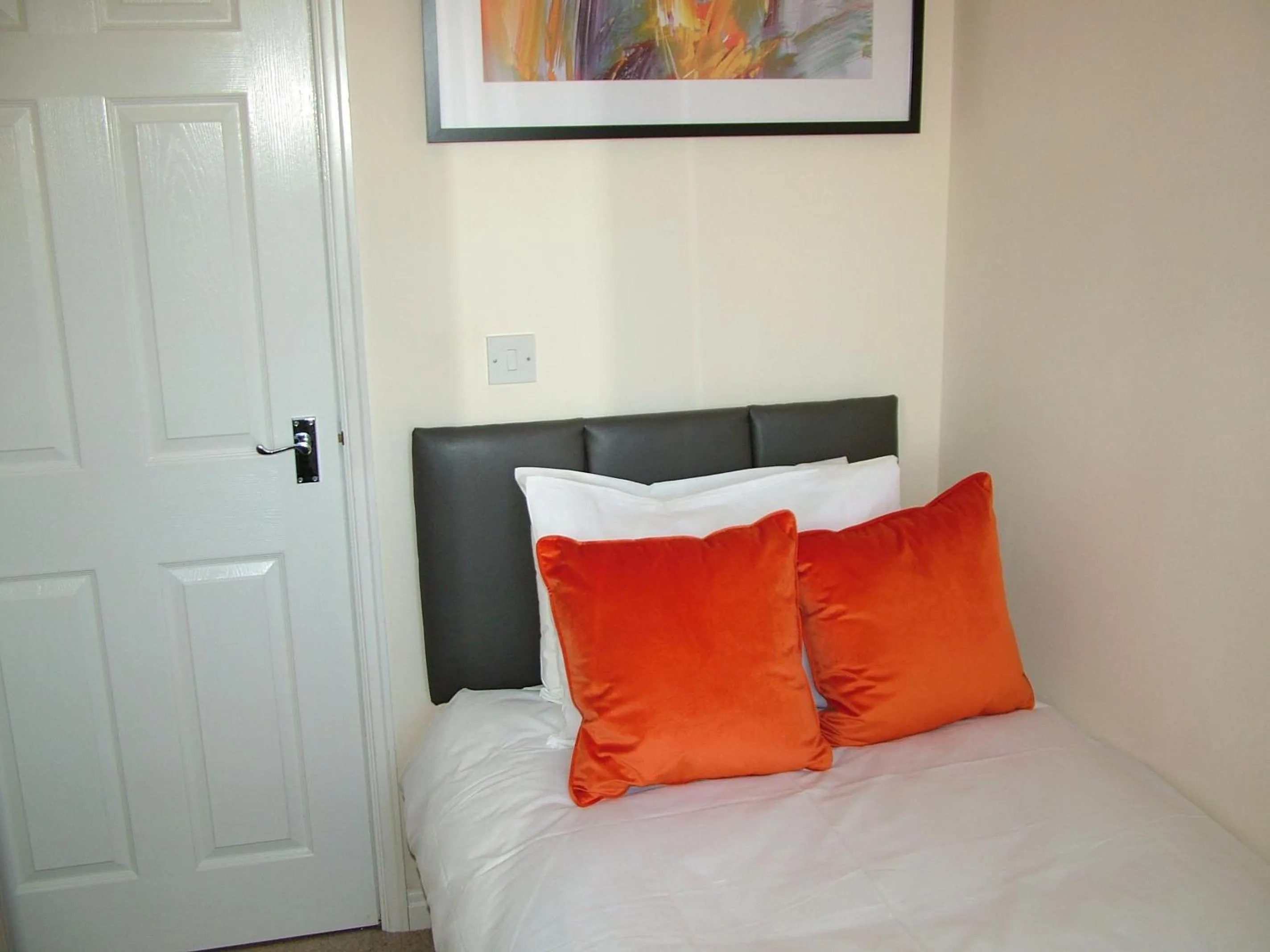 Bed in Thistle Cottage