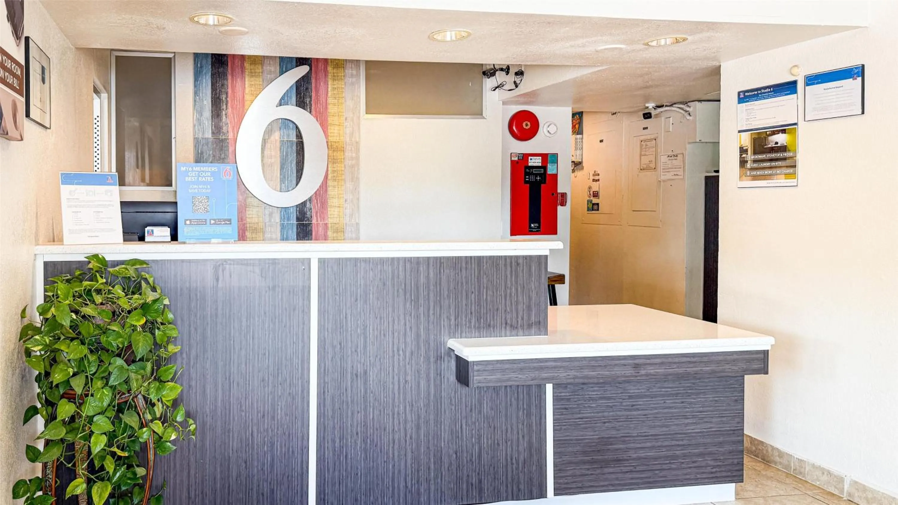 Lobby or reception in Studio 6-Grand Prairie, TX