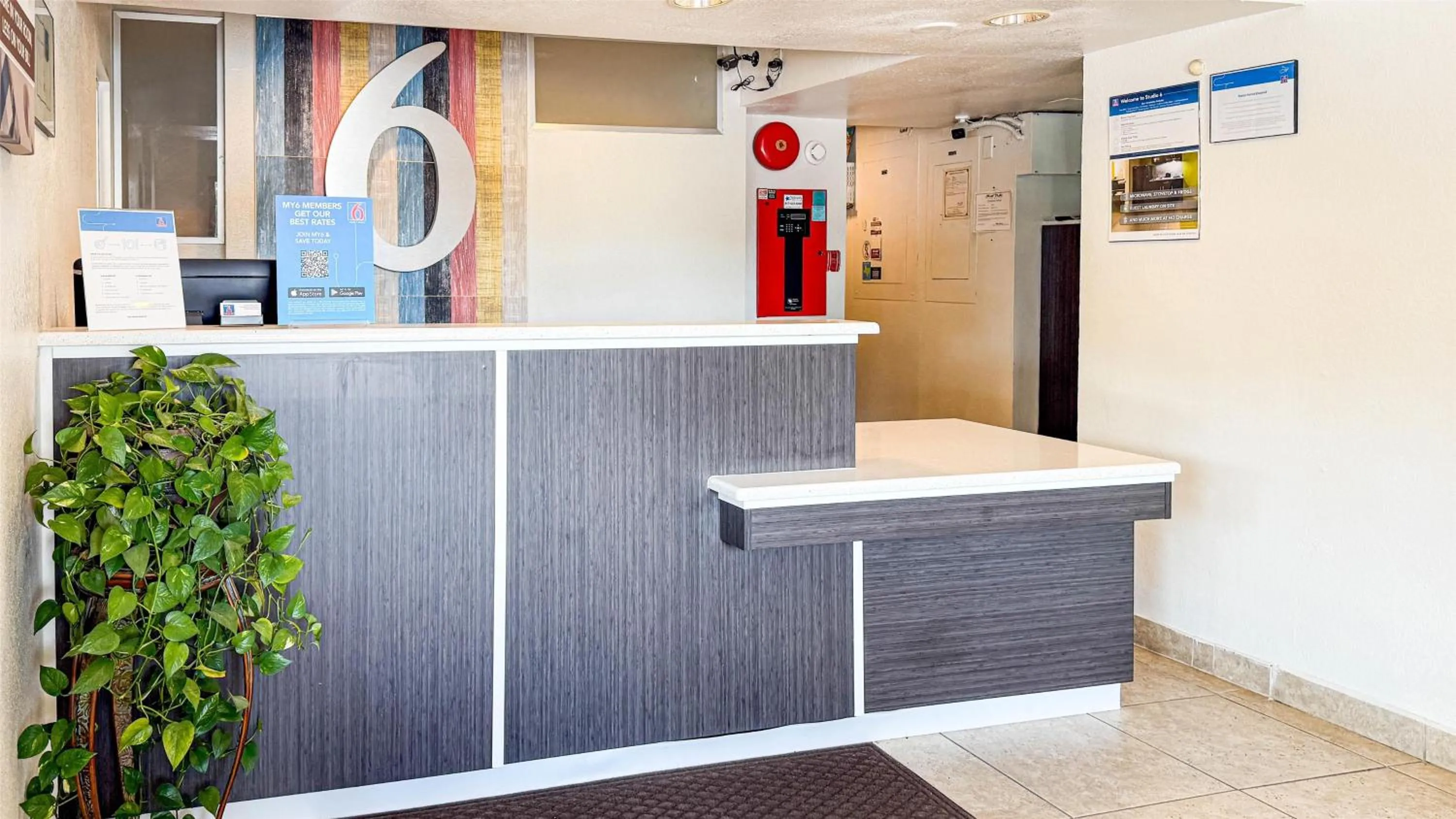 Lobby or reception in Studio 6-Grand Prairie, TX