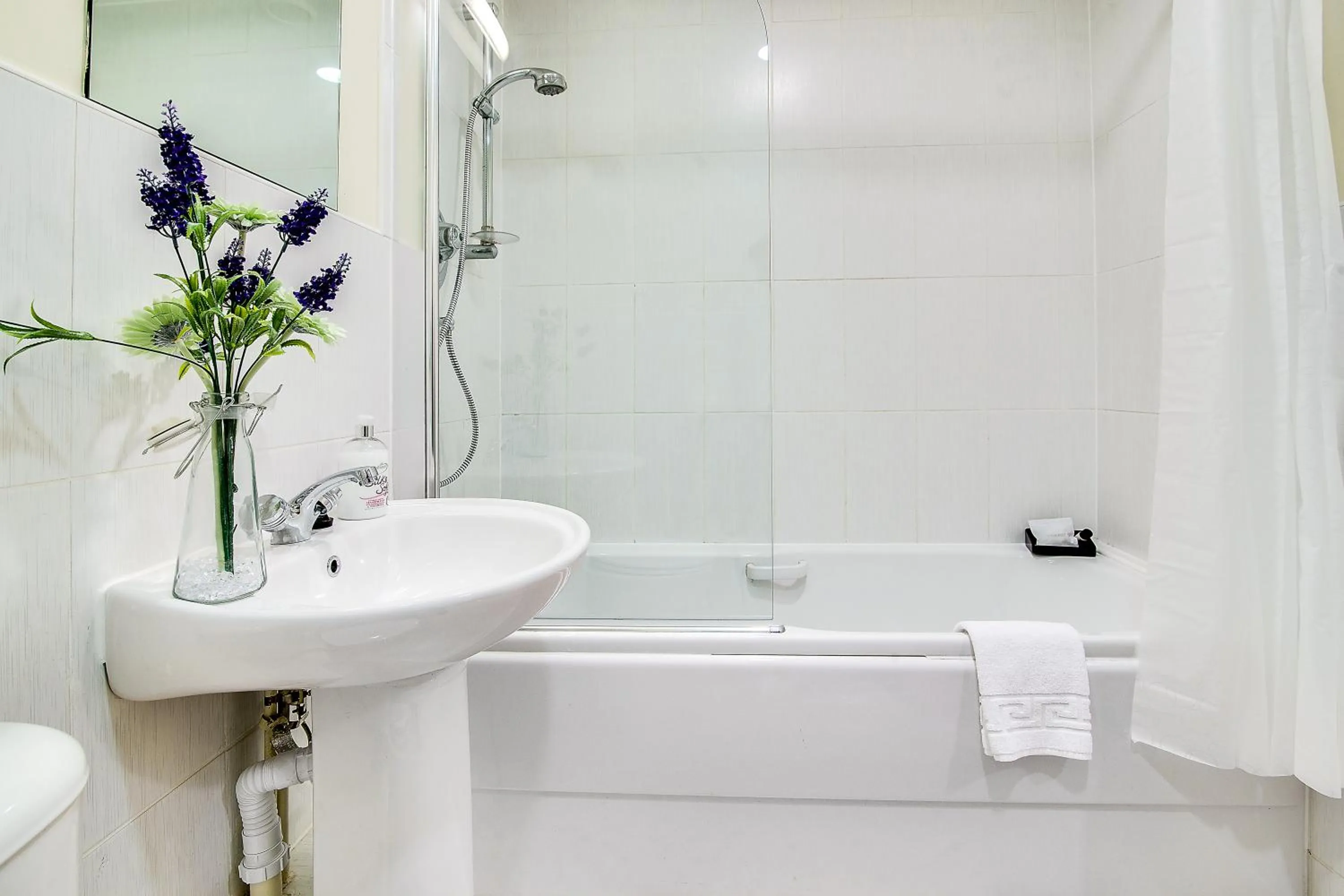 Mica Point City Centre Apartment