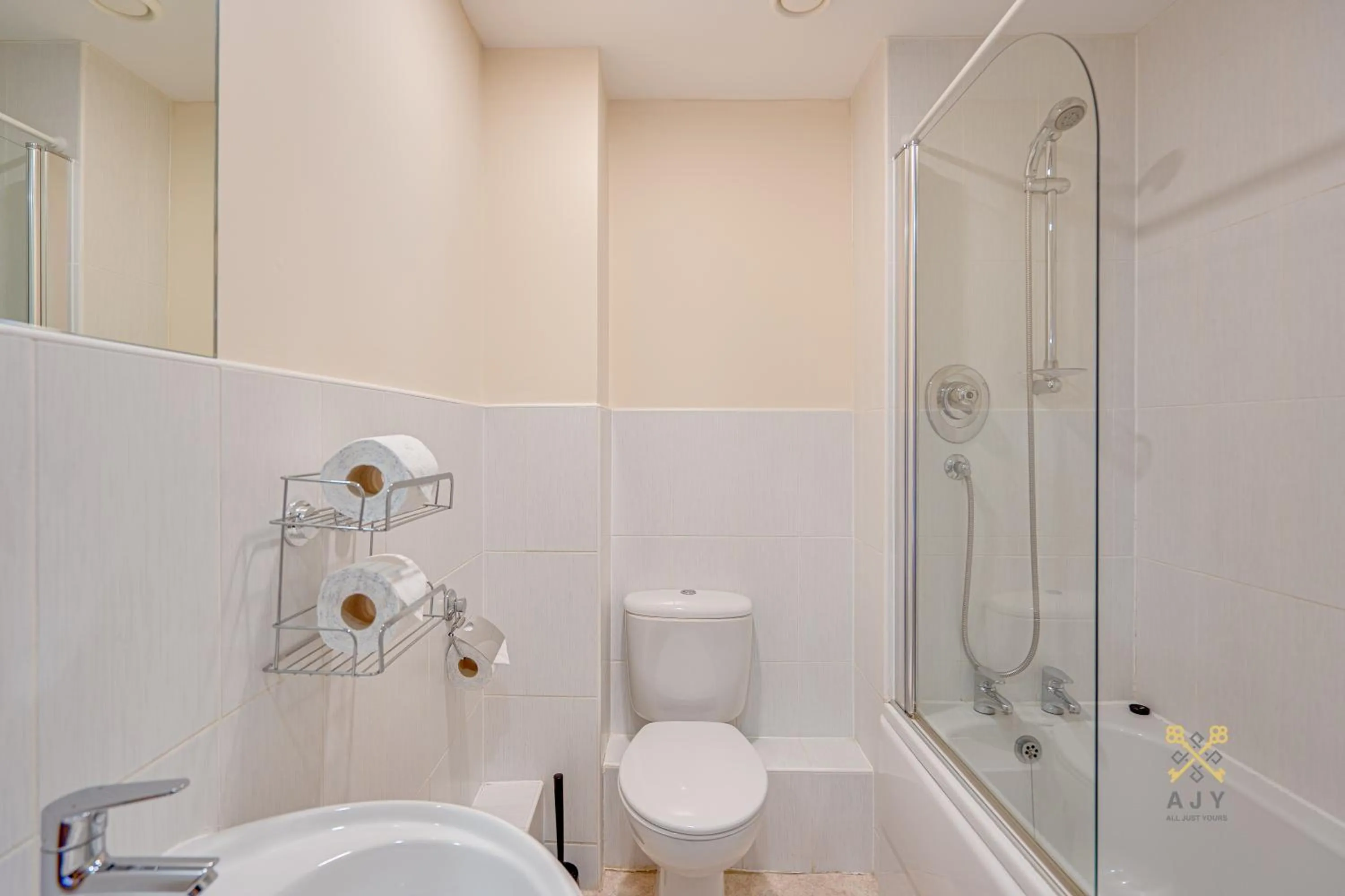 Mica Point City Centre Apartment