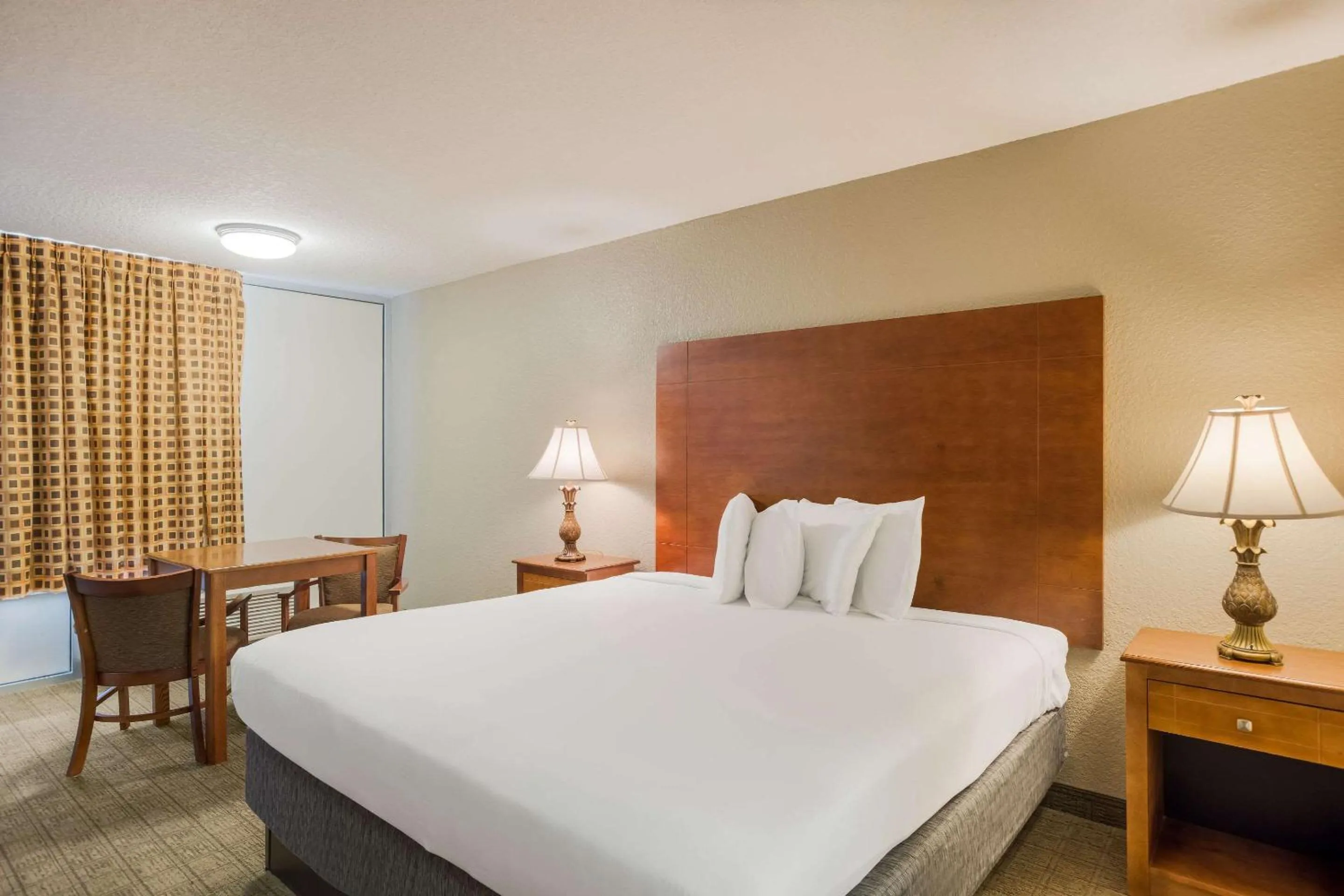 Bedroom, Bed in Econo Lodge Vidalia