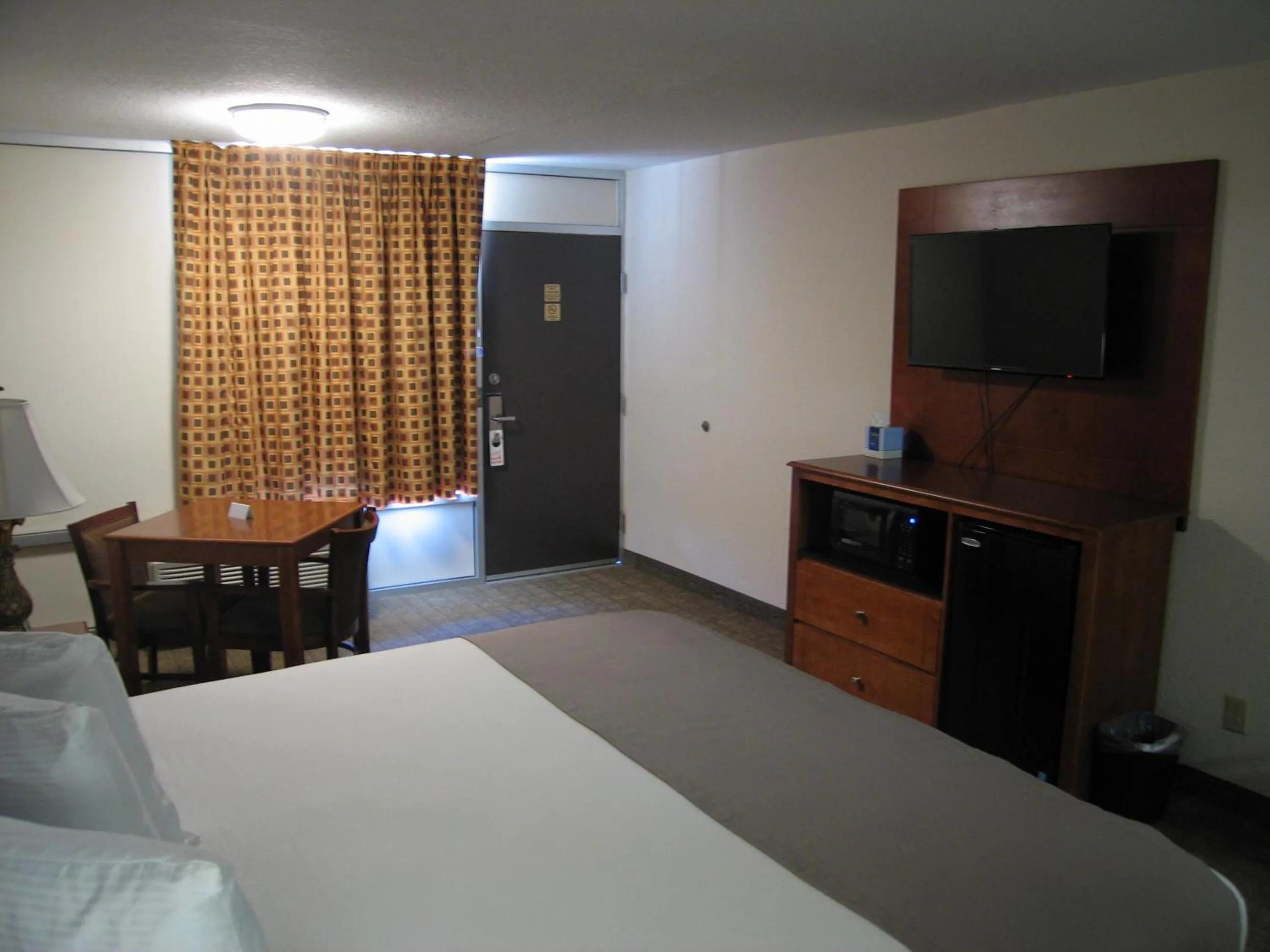 Bed in Econo Lodge Vidalia