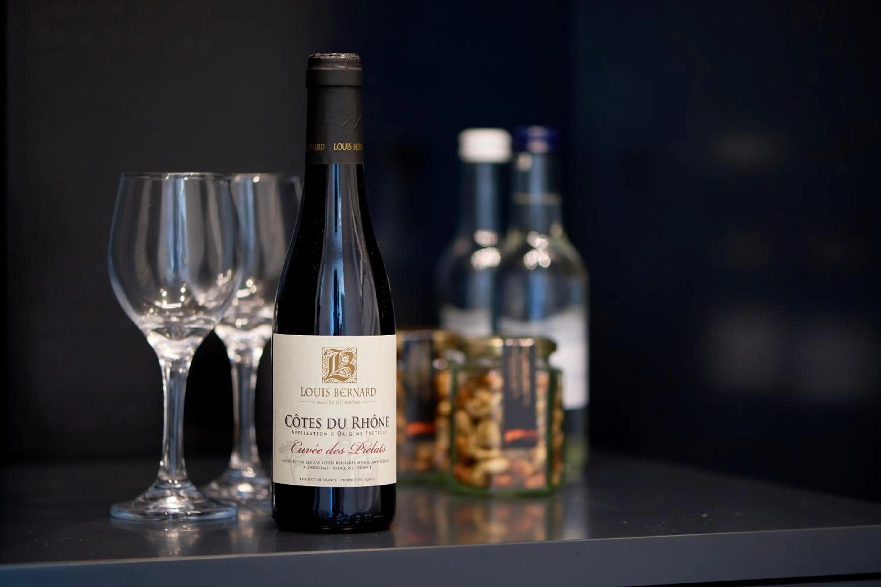 Food and drinks in The Lodge Hotel - Putney