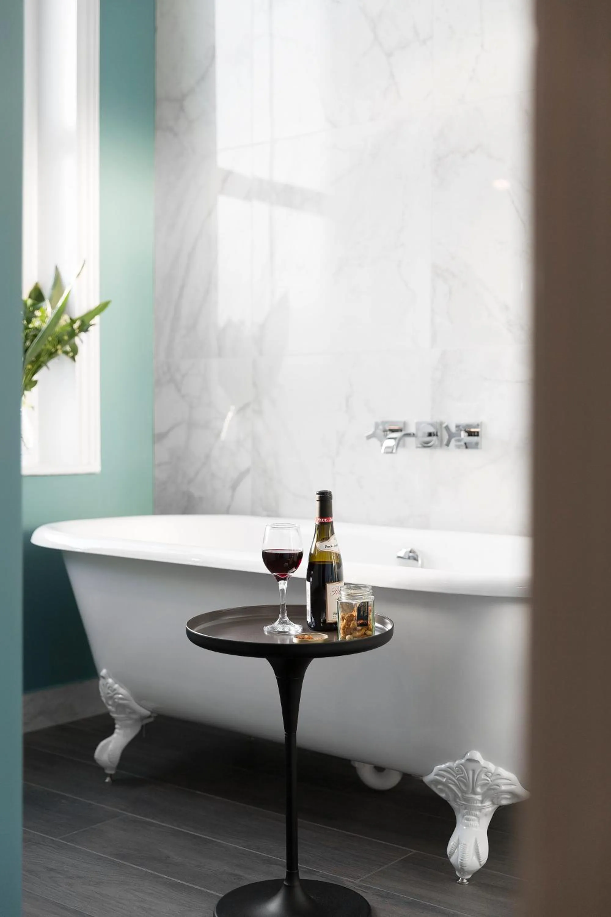 Decorative detail in The Lodge Hotel - Putney