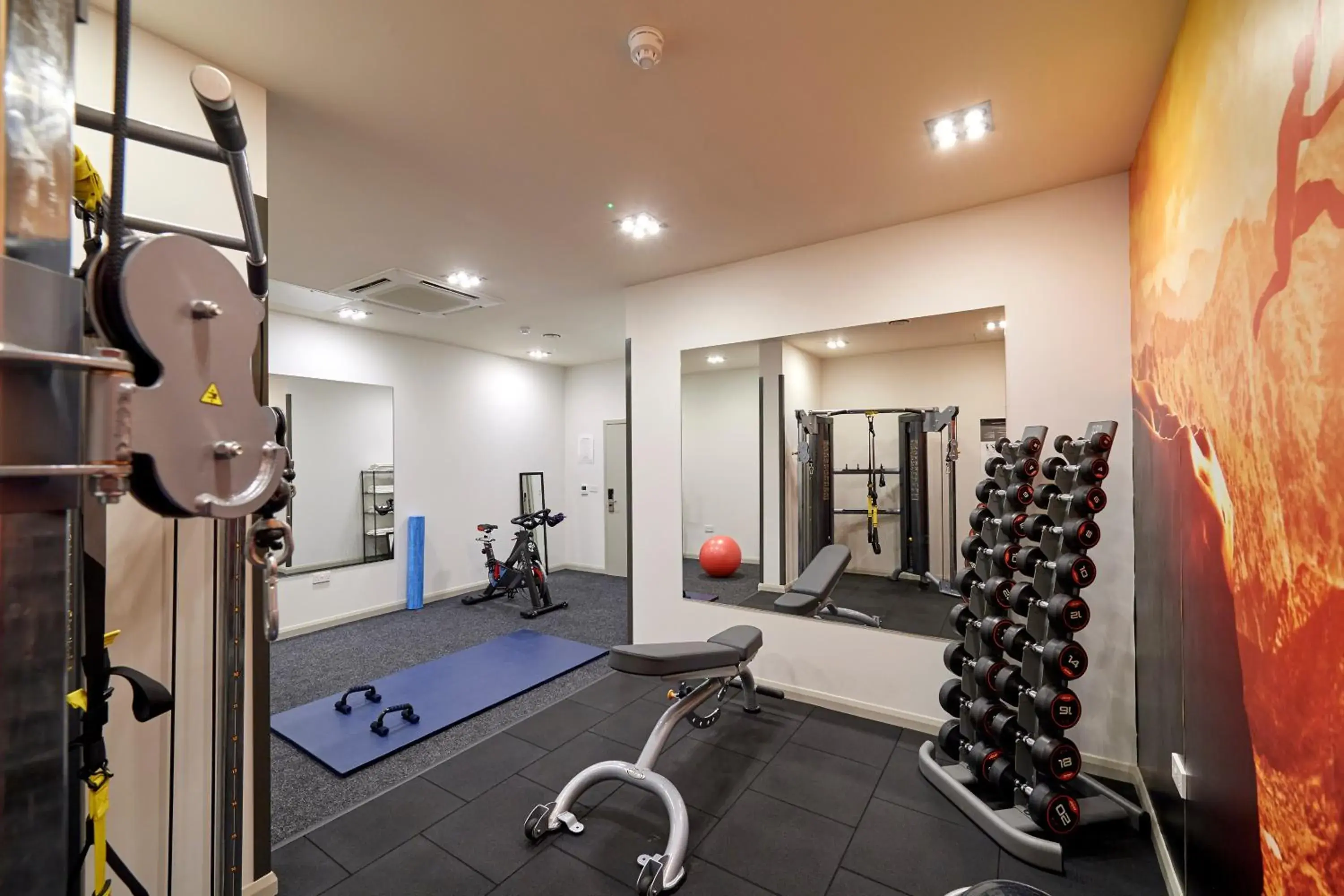 Fitness centre/facilities in The Lodge Hotel - Putney Fitness centre/facilities in The Lodge Hotel - Putney
