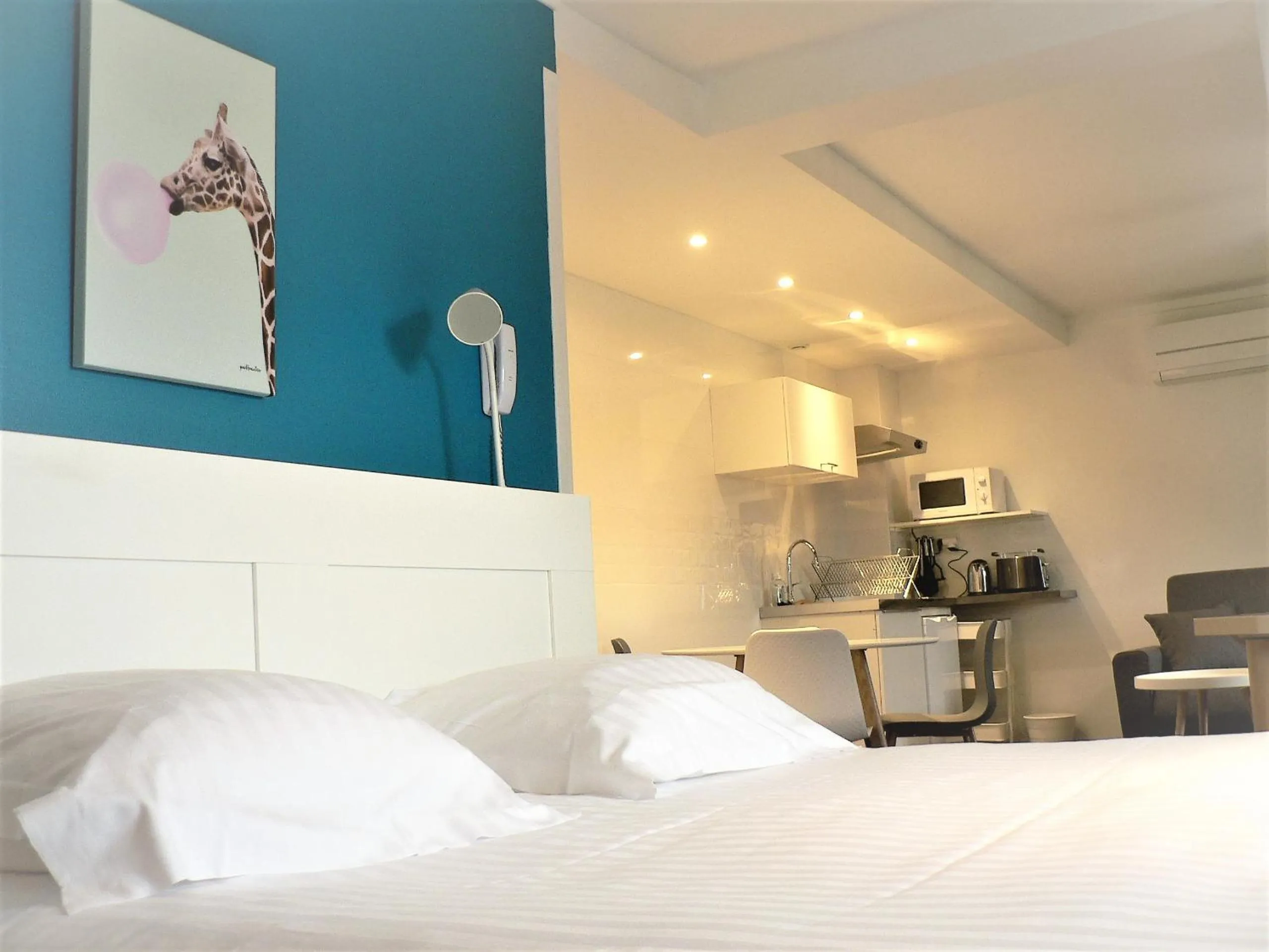 Bed in Hôtel Les Nations The Originals Boutique VICHY