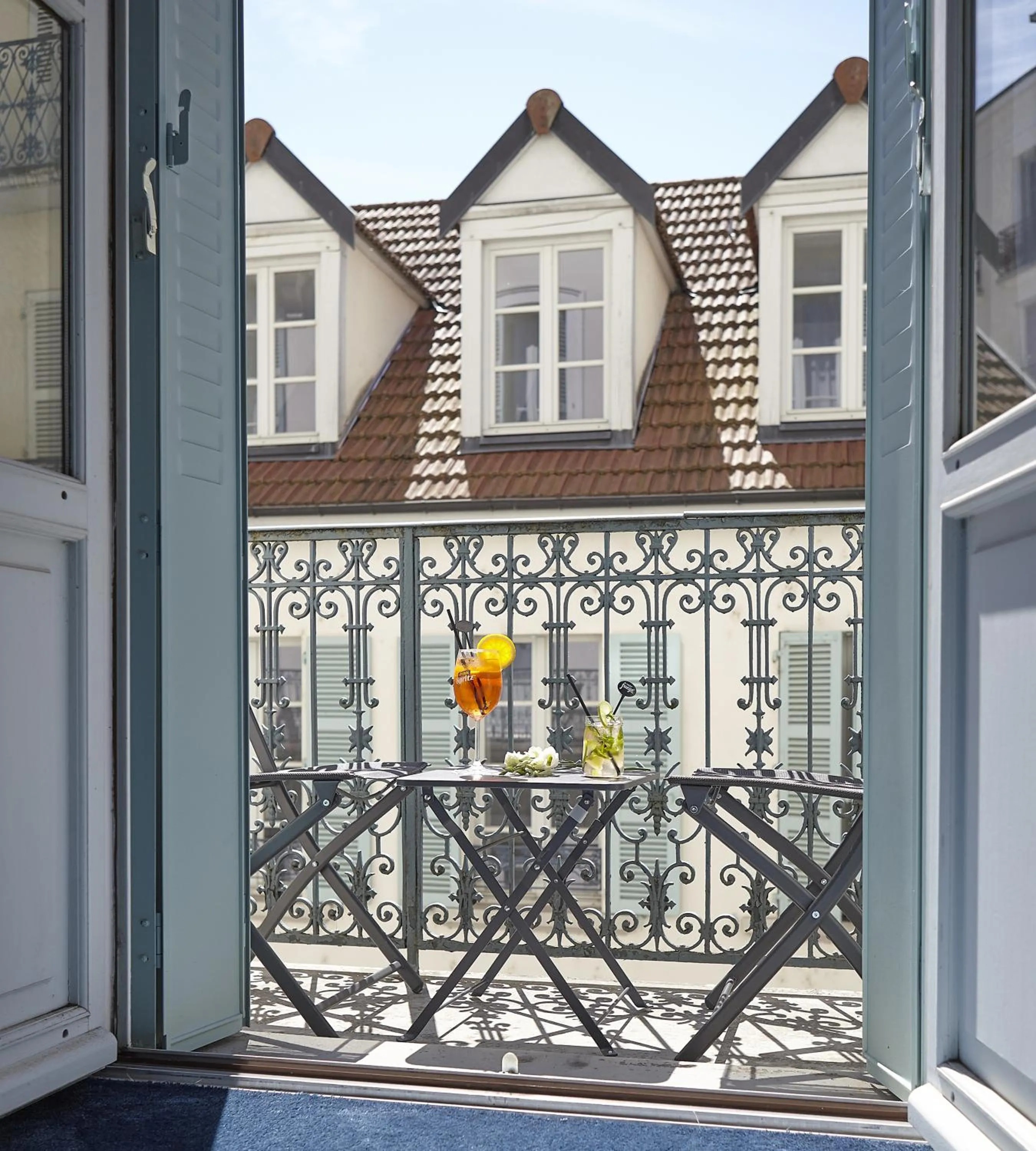 Balcony/Terrace in Hôtel Les Nations The Originals Boutique VICHY