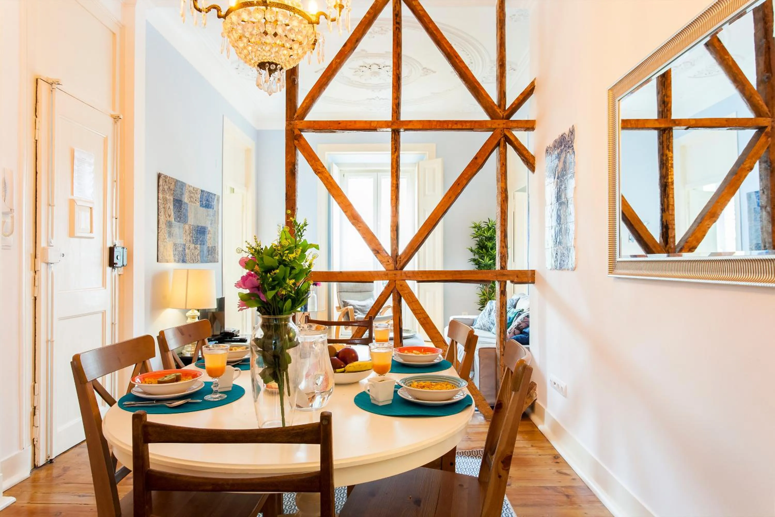 Bairro Alto 3 Bedroom Patio Flat!