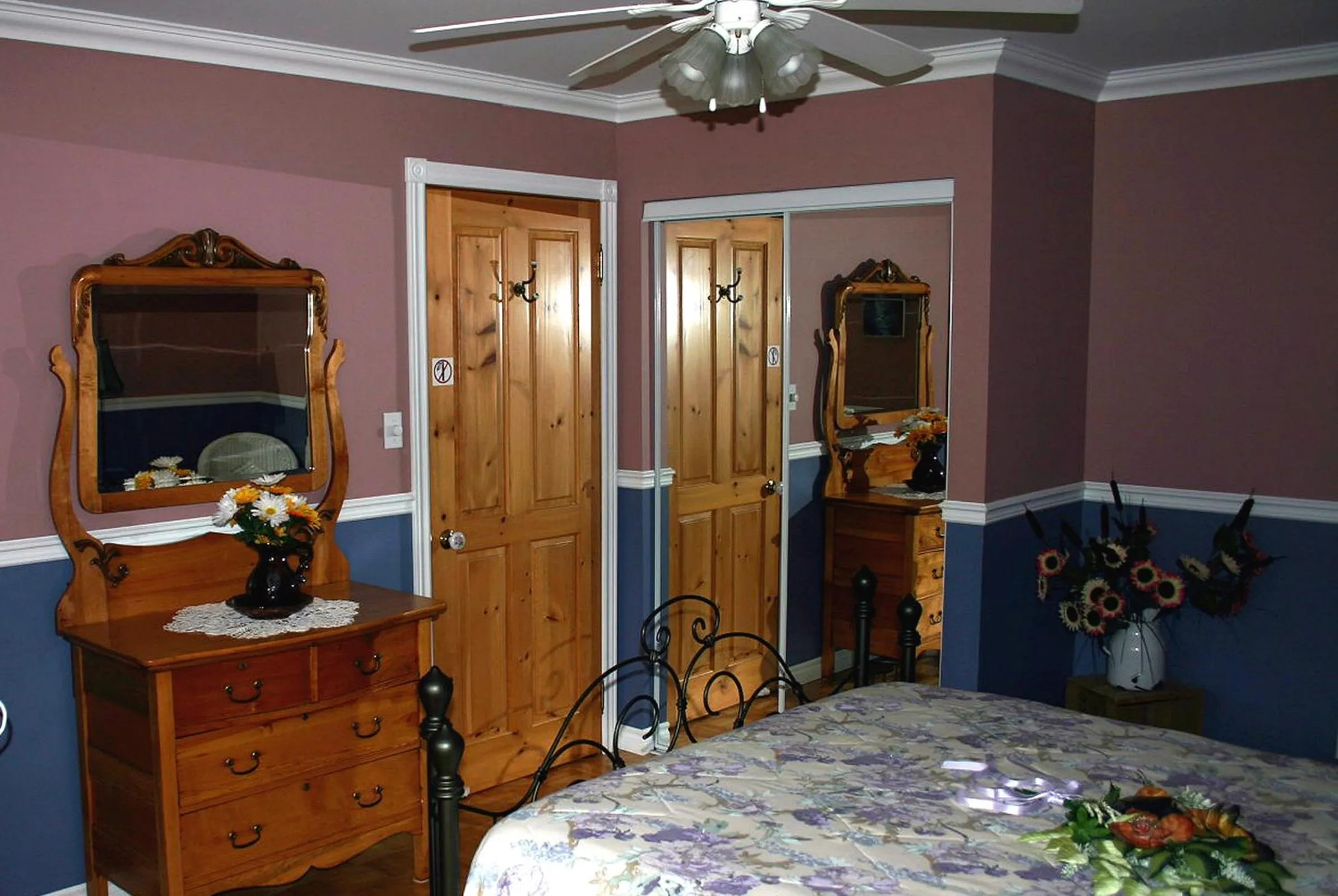 Bed in Au Soleil Couchant