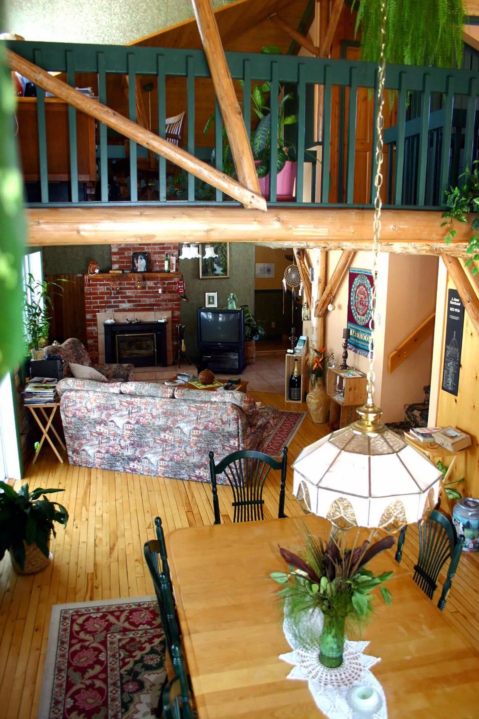 Communal lounge/ TV room in Au Soleil Couchant