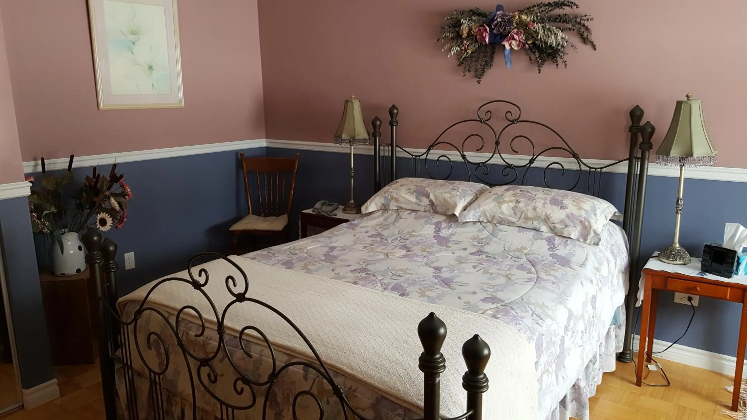 Bed in Au Soleil Couchant