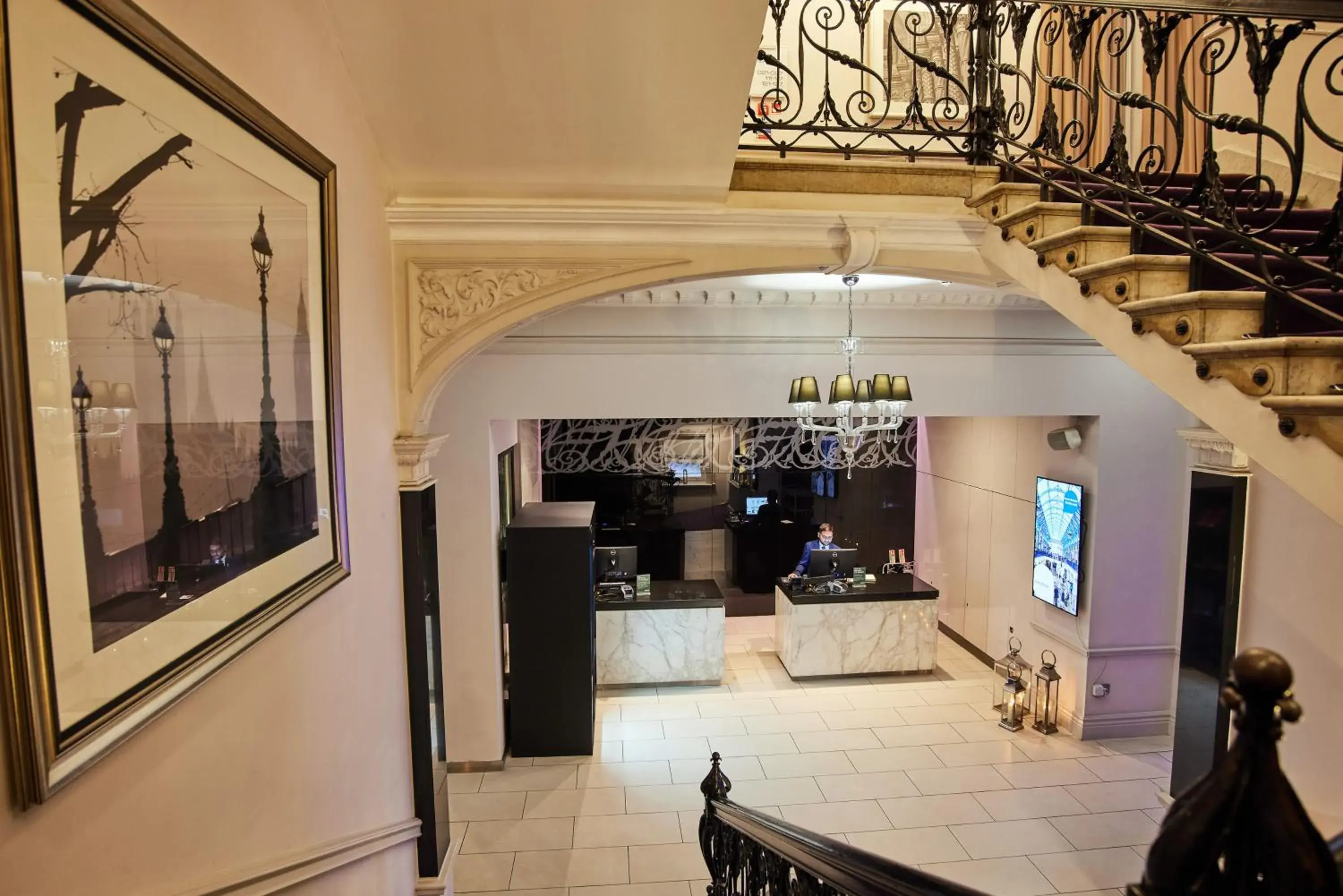 Lobby or reception in Thistle London Holborn Lobby or reception in Thistle London Holborn