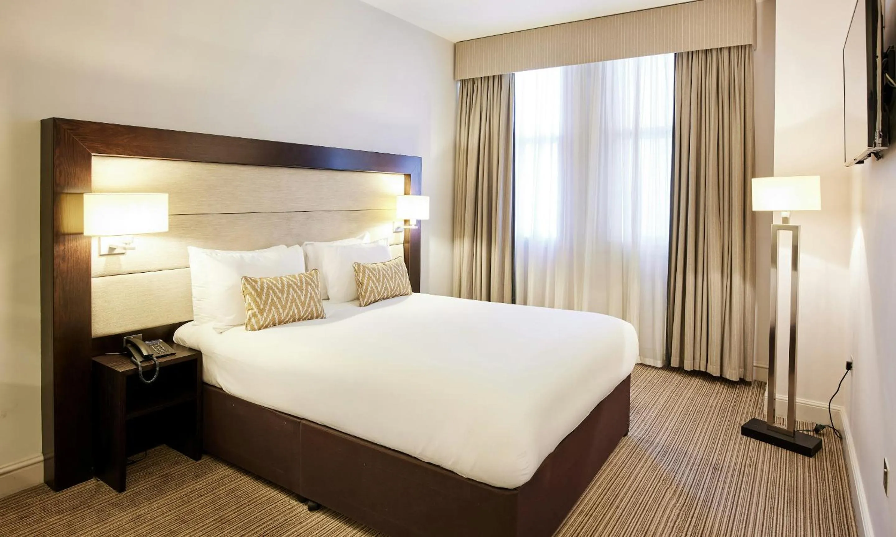 Bedroom, Bed in Thistle London Holborn