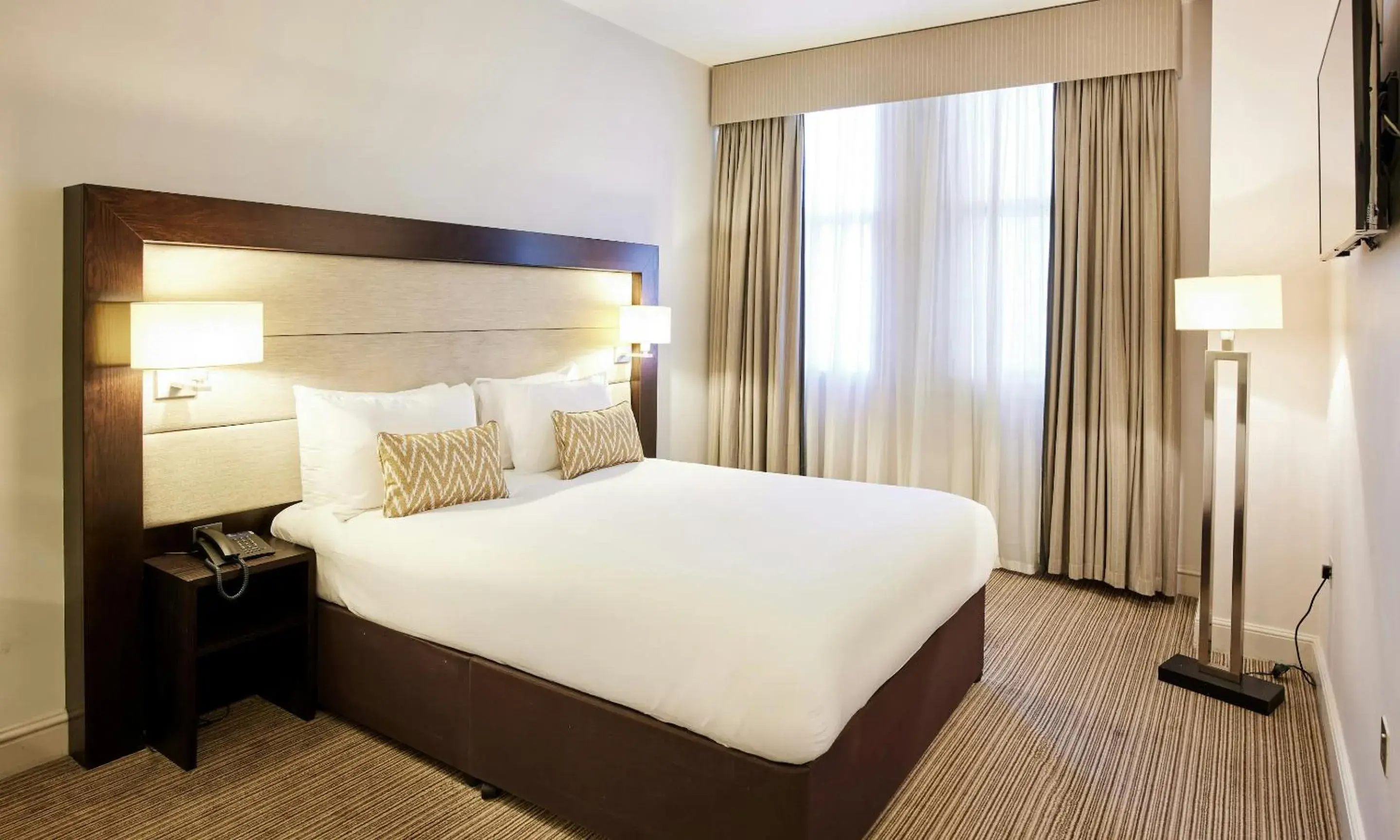 Bedroom, Bed in Thistle London Holborn Bedroom, Bed in Thistle London Holborn