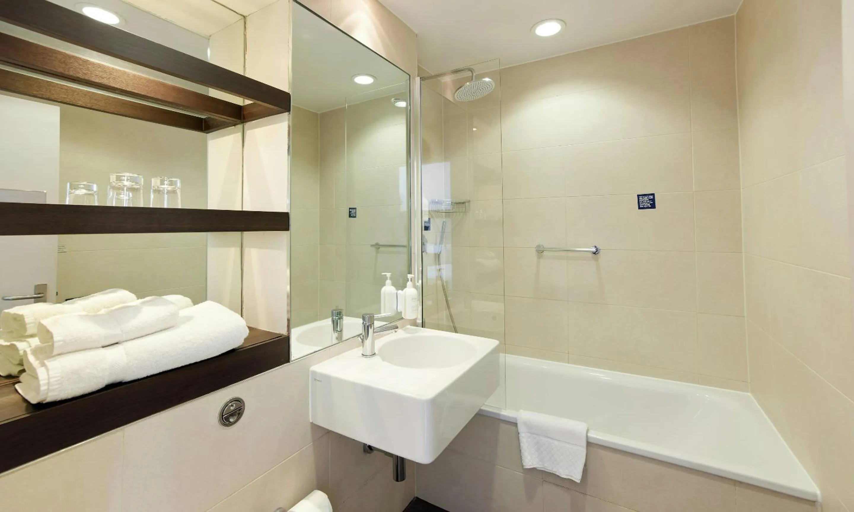 Bathroom in Thistle London Holborn