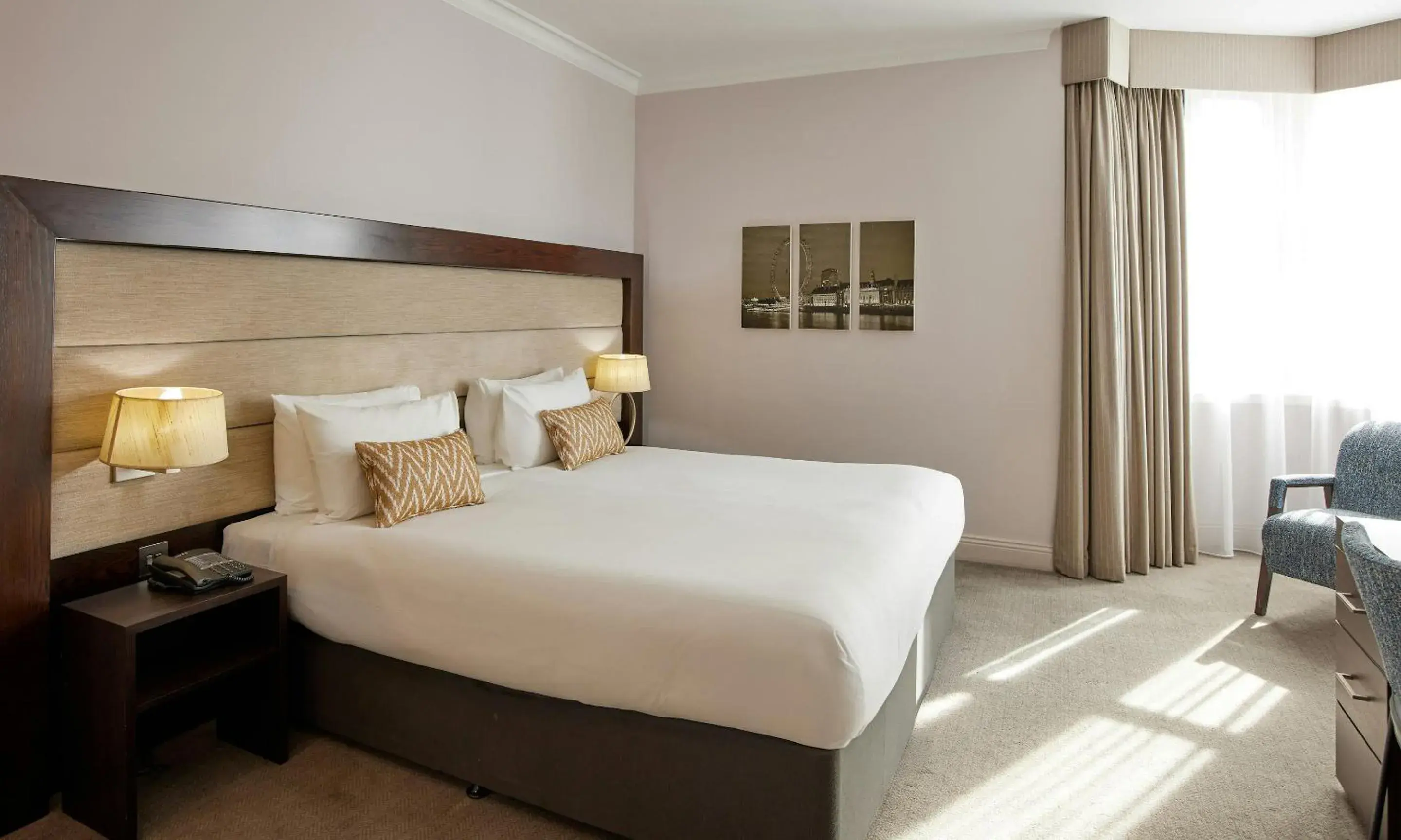 Bed in Thistle London Holborn Bed in Thistle London Holborn