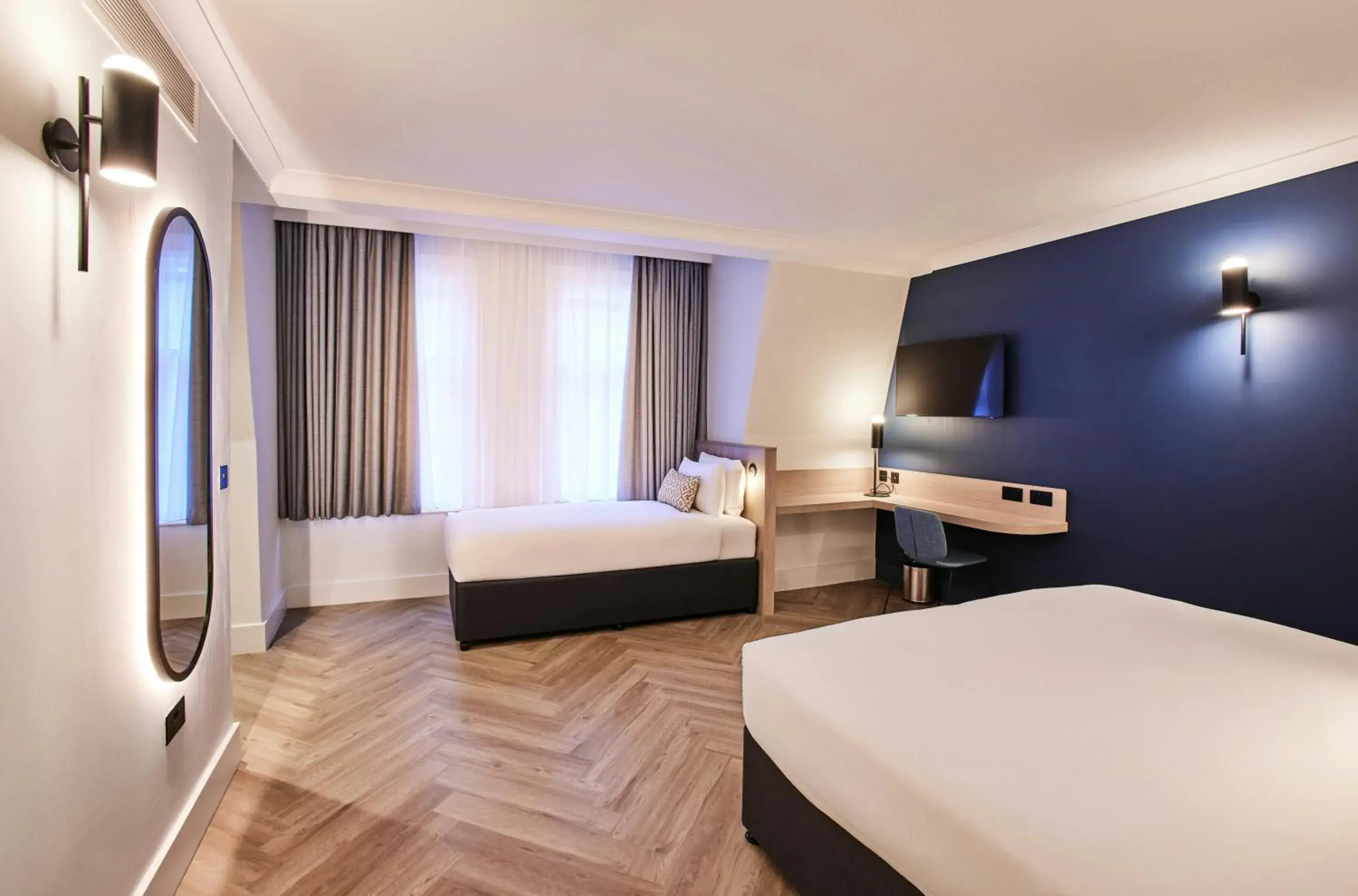 Bed in Thistle London Bloomsbury Park Bed in Thistle London Bloomsbury Park