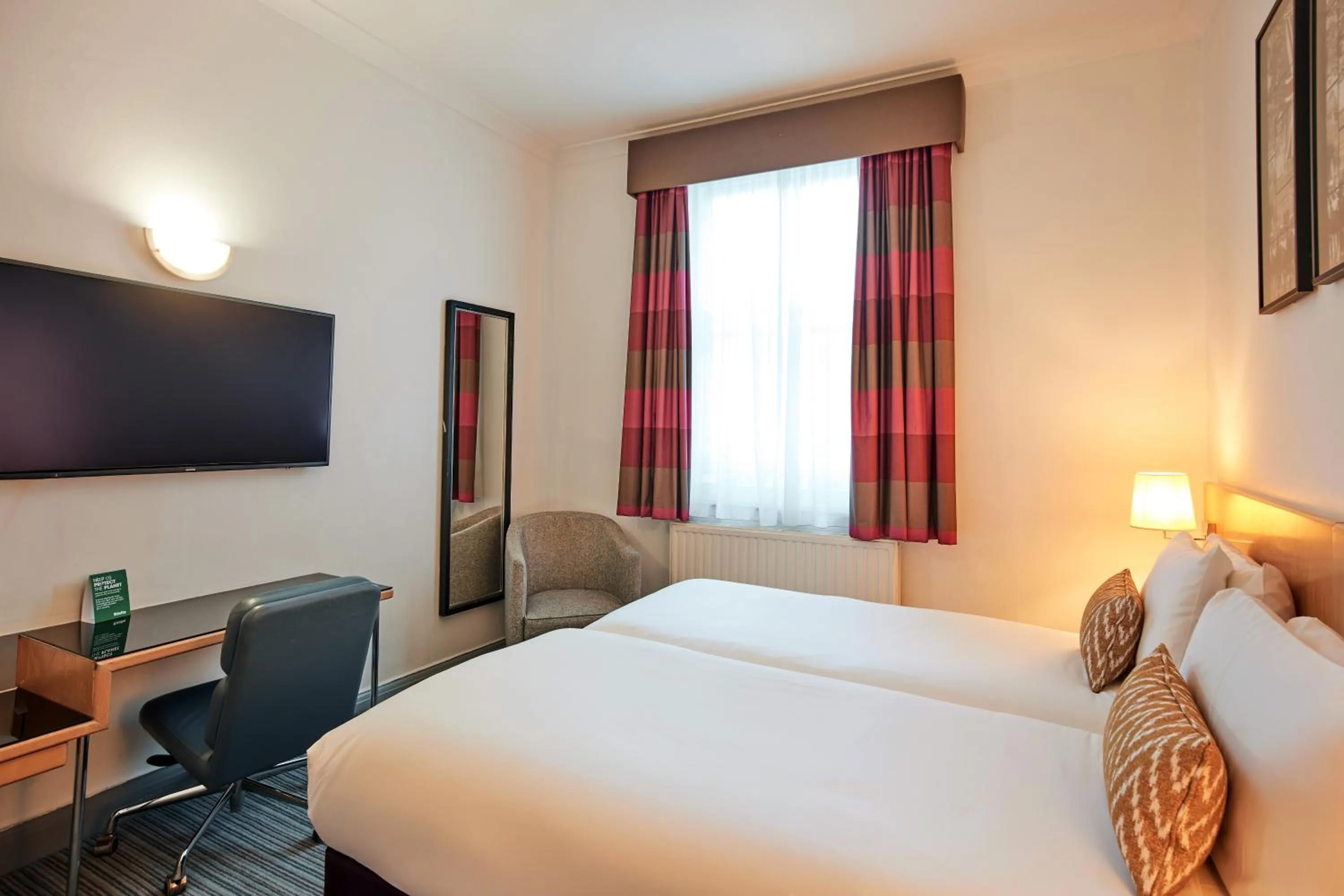 Bed in Thistle London Bloomsbury Park