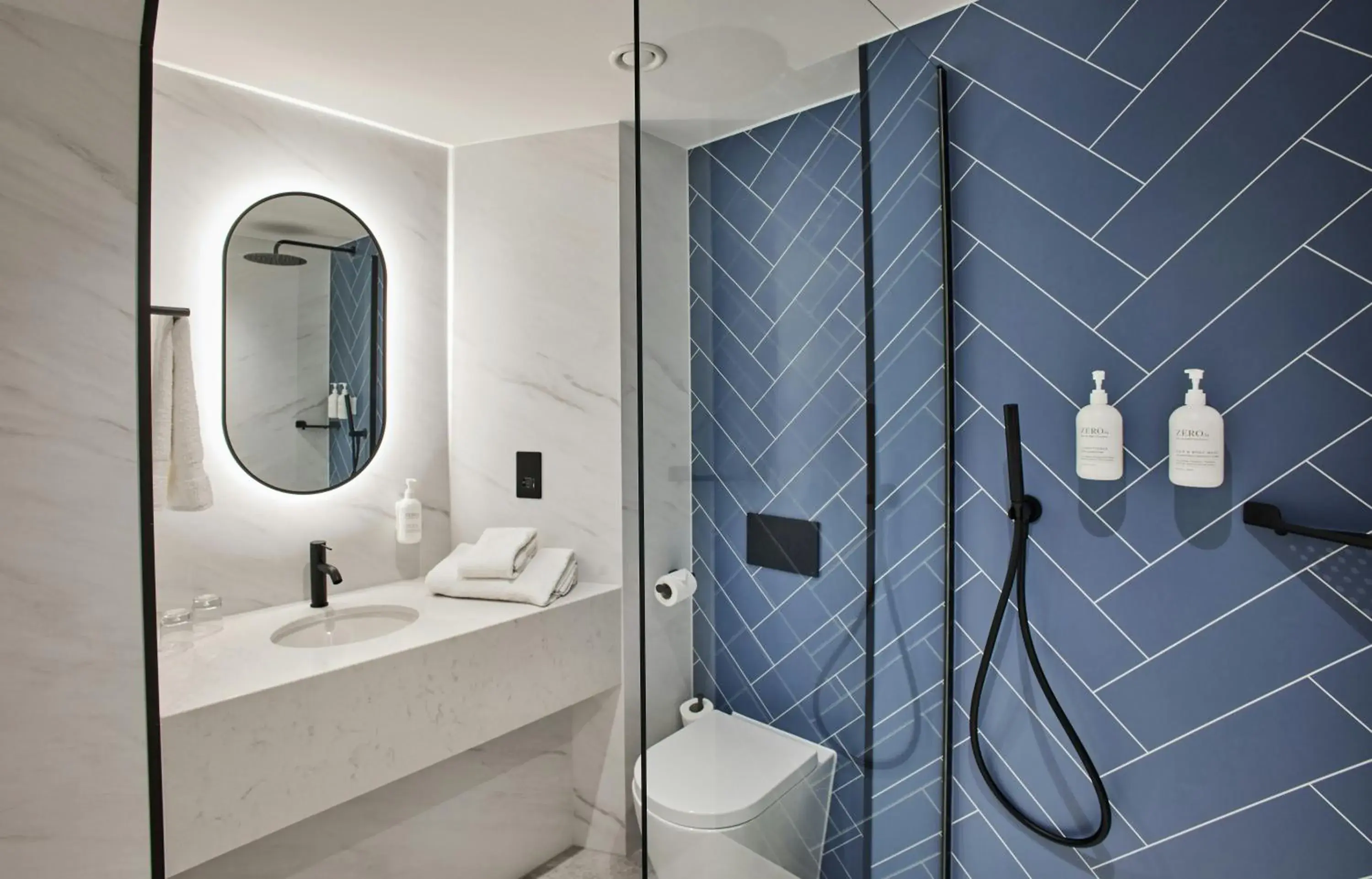 Deluxe King Room in Thistle London Bloomsbury Park Deluxe King Room in Thistle London Bloomsbury Park