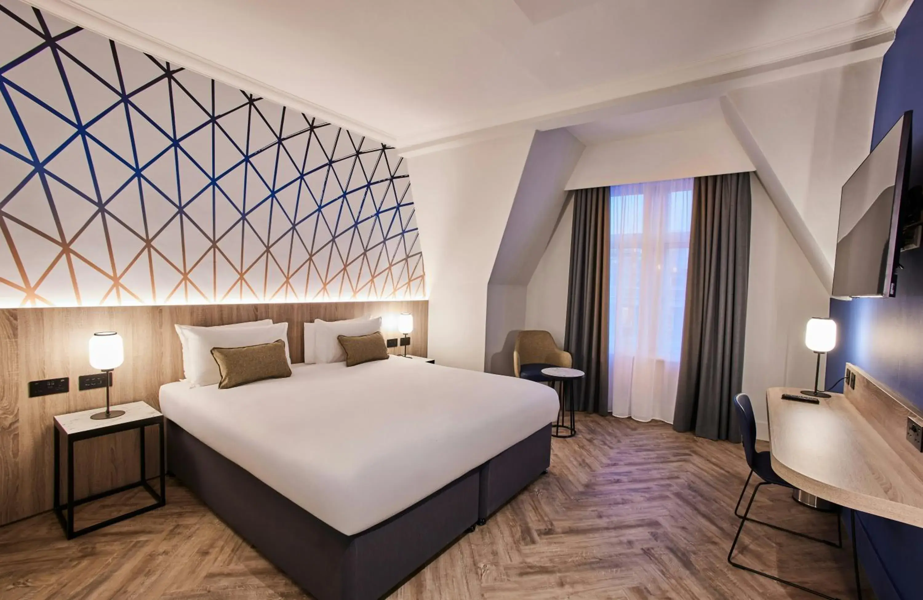 Photo of the whole room, Bed in Thistle London Bloomsbury Park Photo of the whole room, Bed in Thistle London Bloomsbury Park