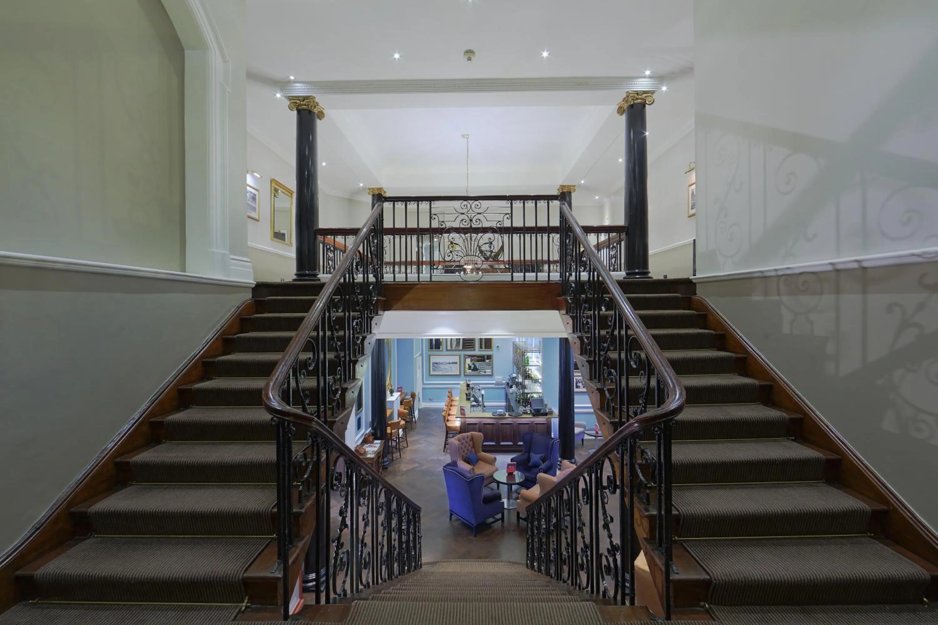 Property building in Hotel du Vin Cannizaro House Wimbledon