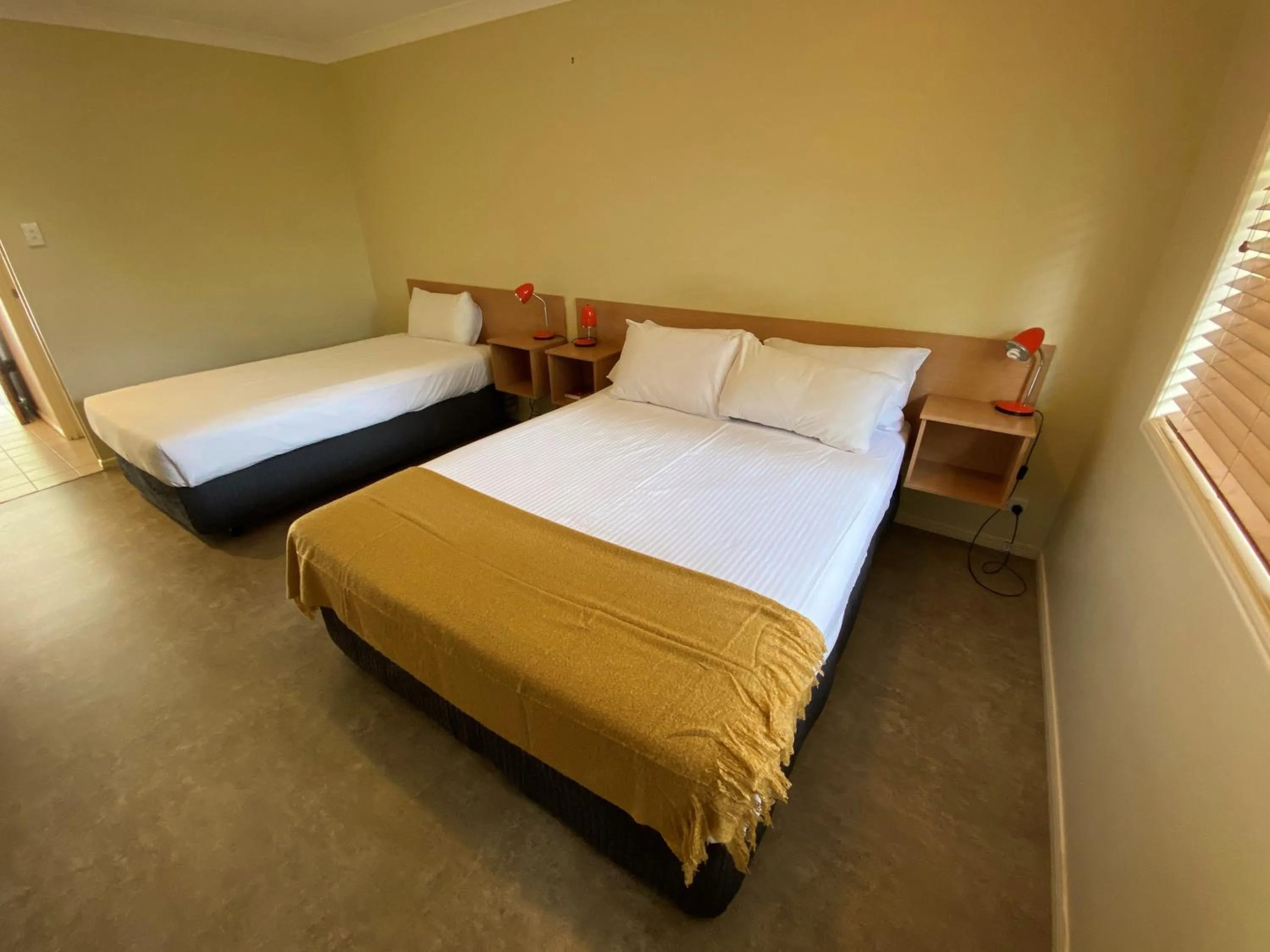 Bed in Country Roads Motor Inn Gayndah