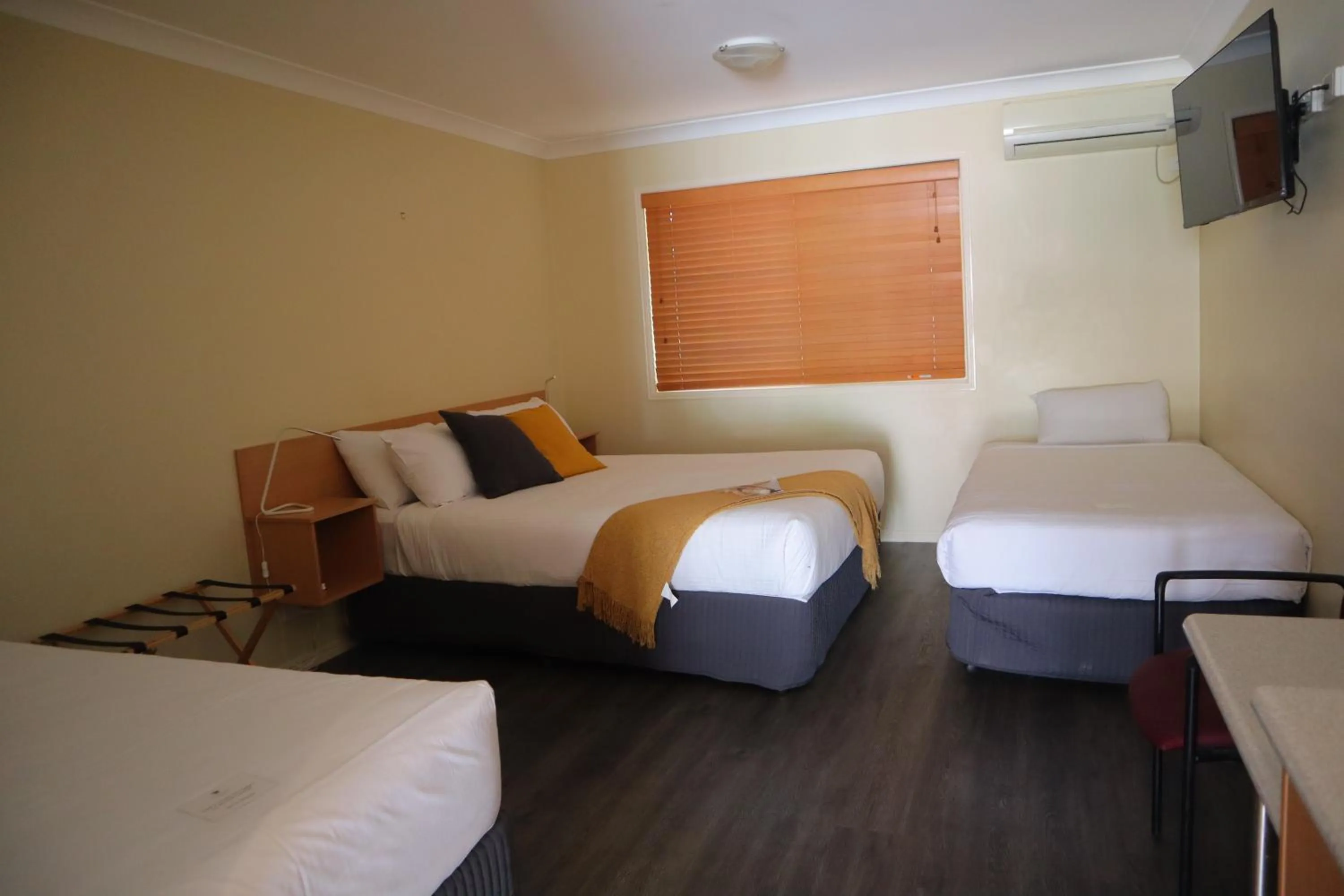Country Roads Motor Inn Gayndah