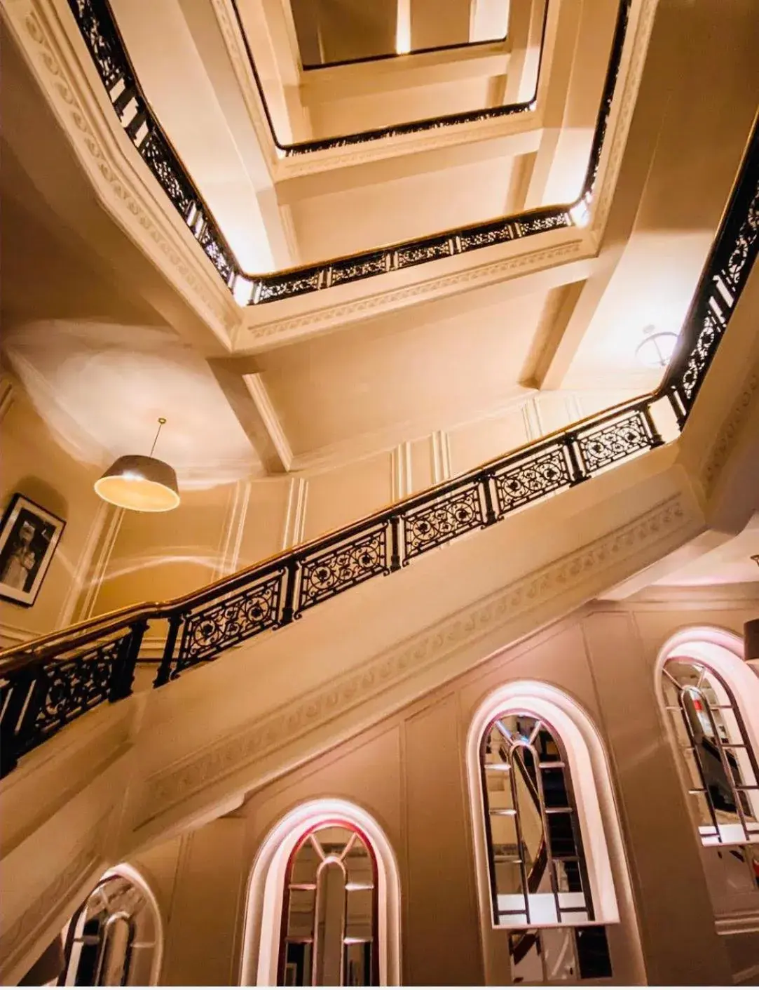 Bird's eye view in The Clermont London, Charing Cross Bird's eye view in The Clermont London, Charing Cross