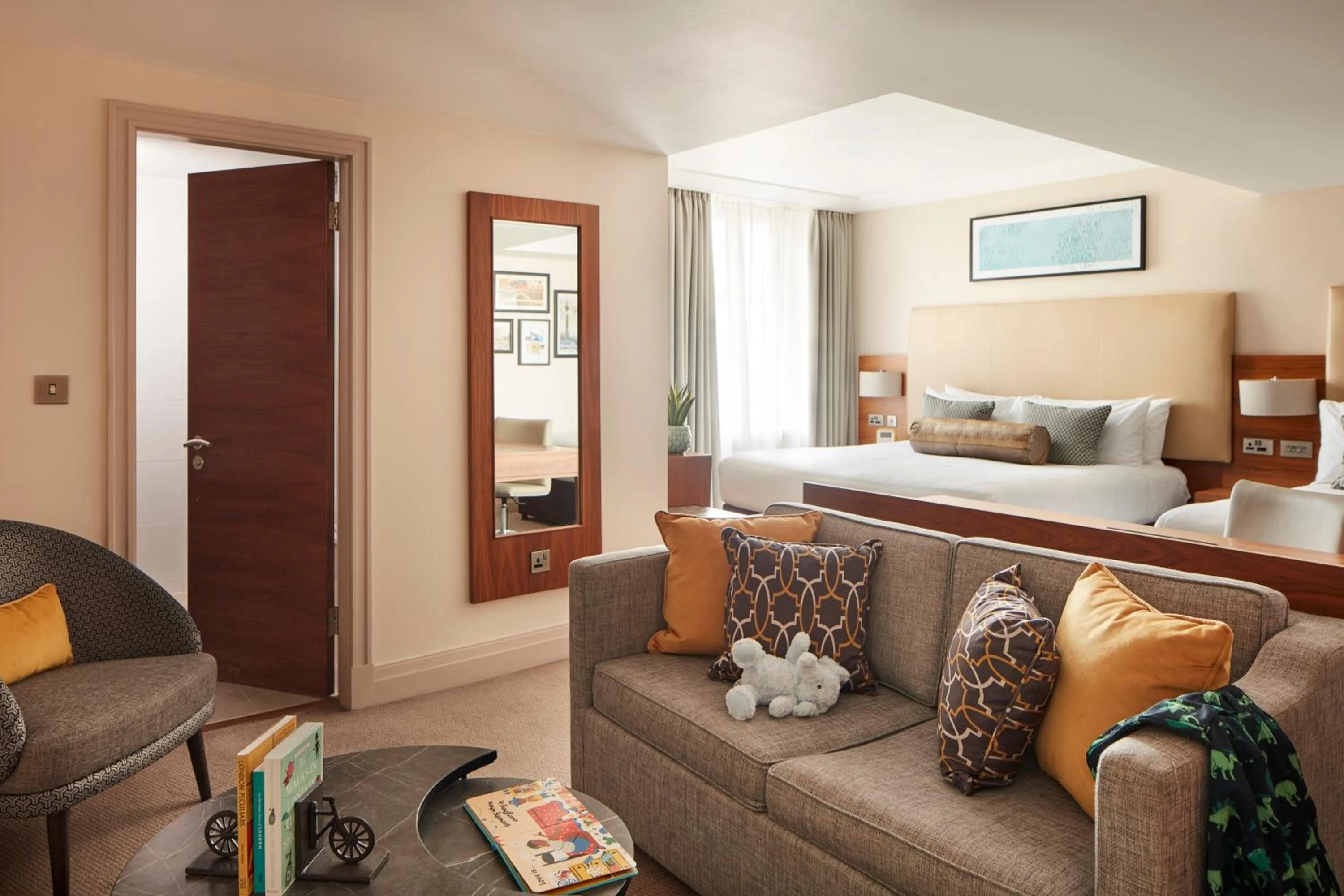 Bedroom, Bed in The Clermont London, Charing Cross