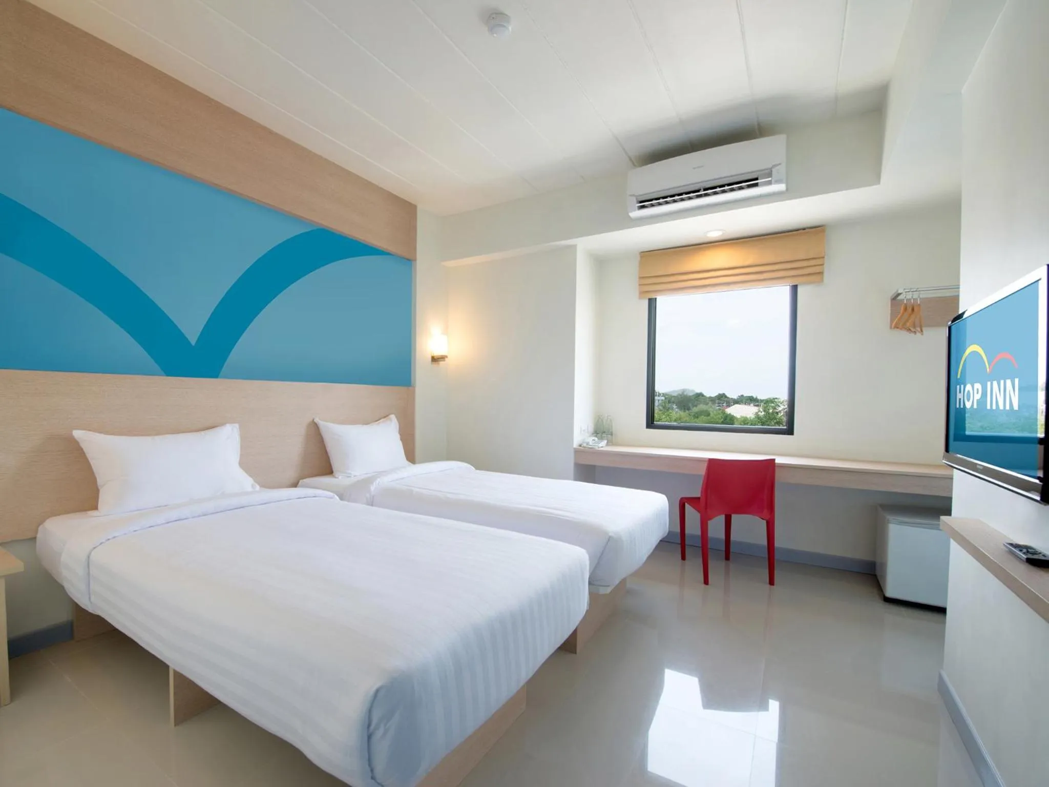 Bedroom, Bed in HOP INN Buriram
