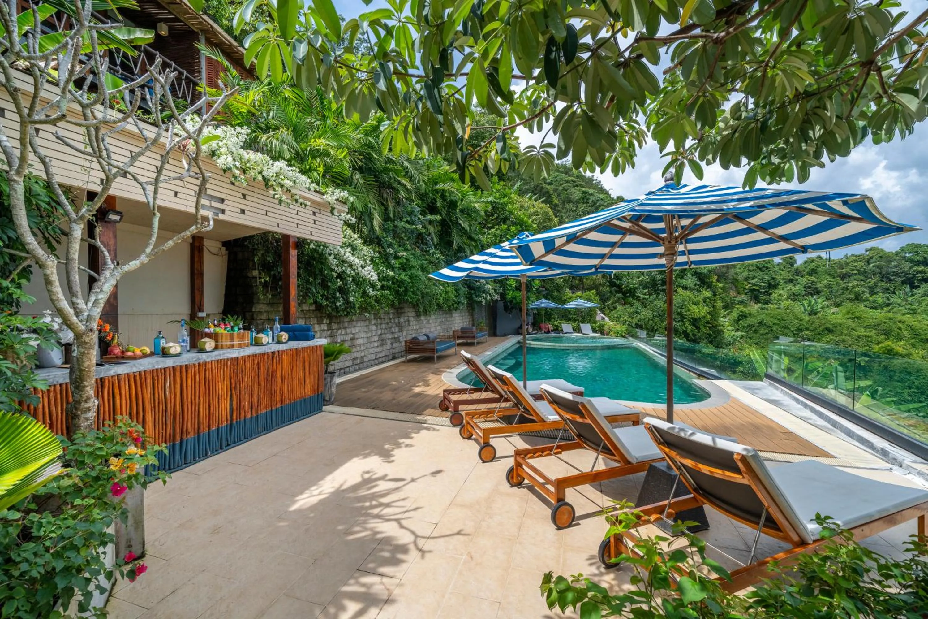 Day in Sametnangshe Boutique