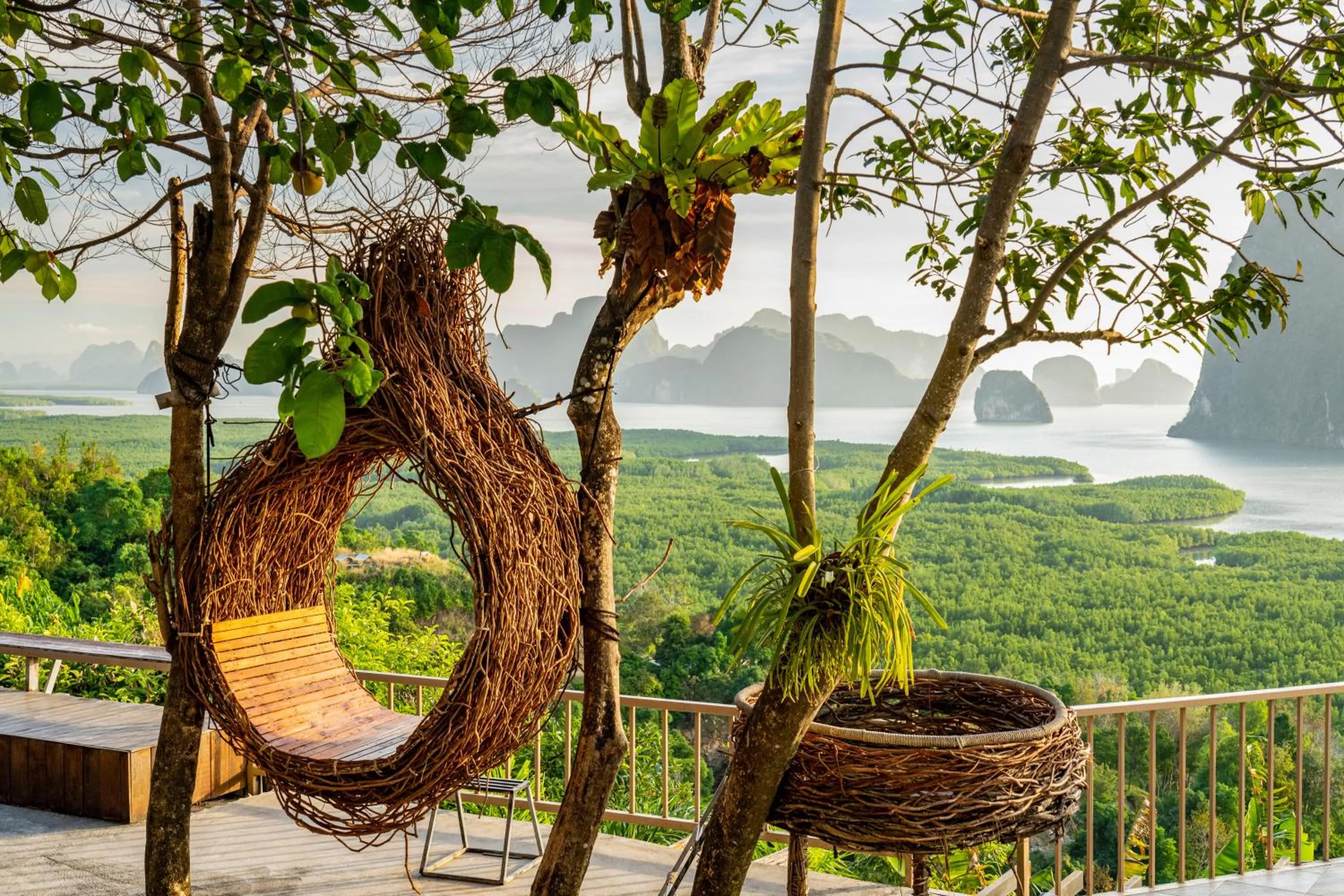 Restaurant/places to eat in Sametnangshe Boutique