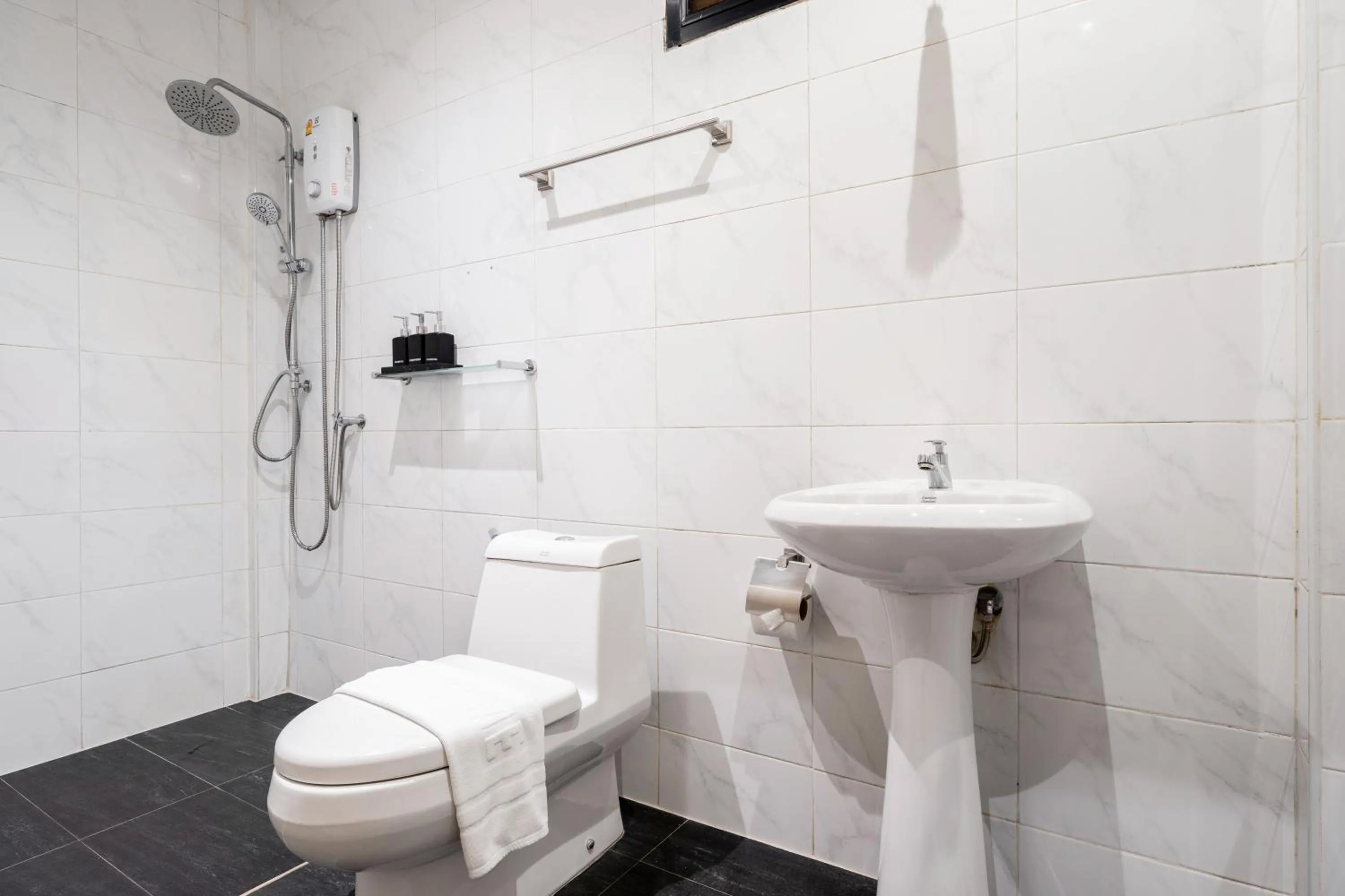 Bathroom in Sametnangshe Boutique