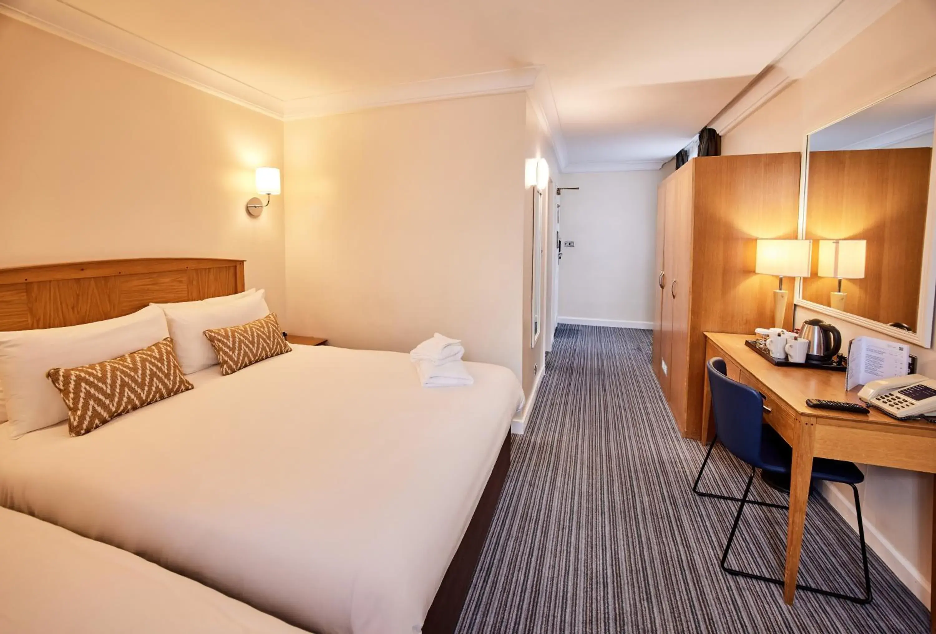 Bed in Thistle London Heathrow Terminal 5 Bed in Thistle London Heathrow Terminal 5