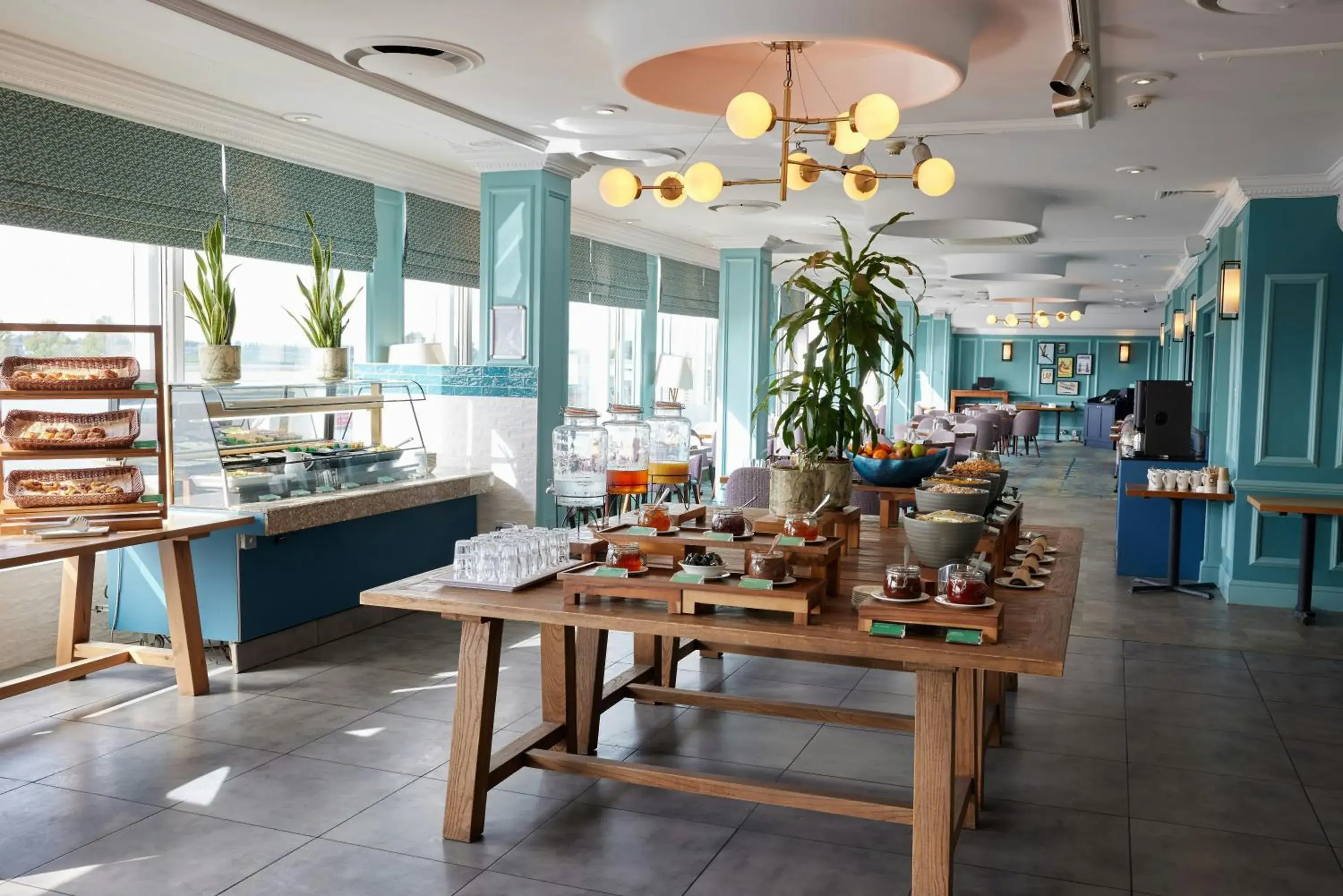 Restaurant/places to eat in Thistle London Heathrow Terminal 5 Restaurant/places to eat in Thistle London Heathrow Terminal 5